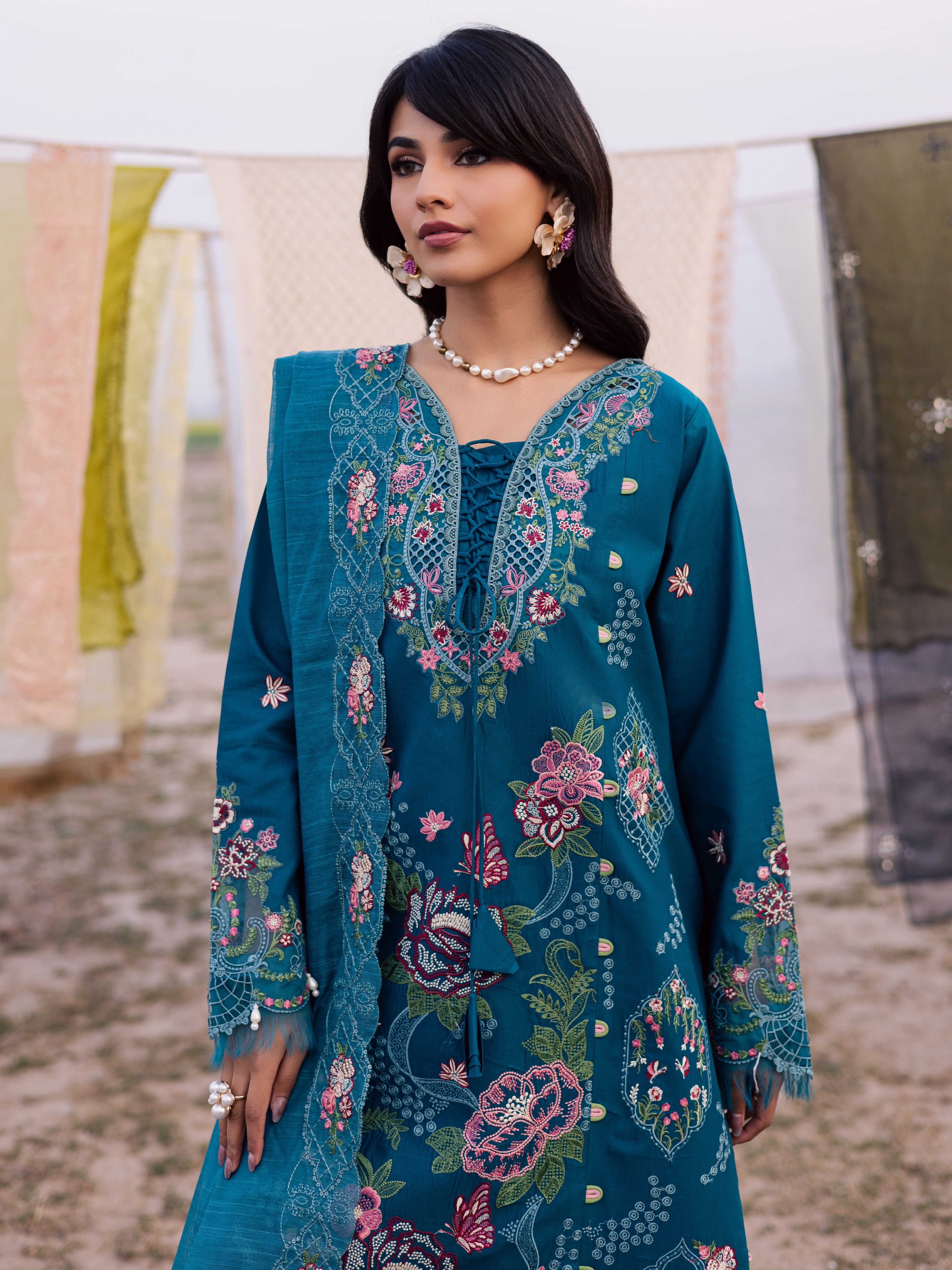 Dil-e-Raqsum Lawn – DQ-08