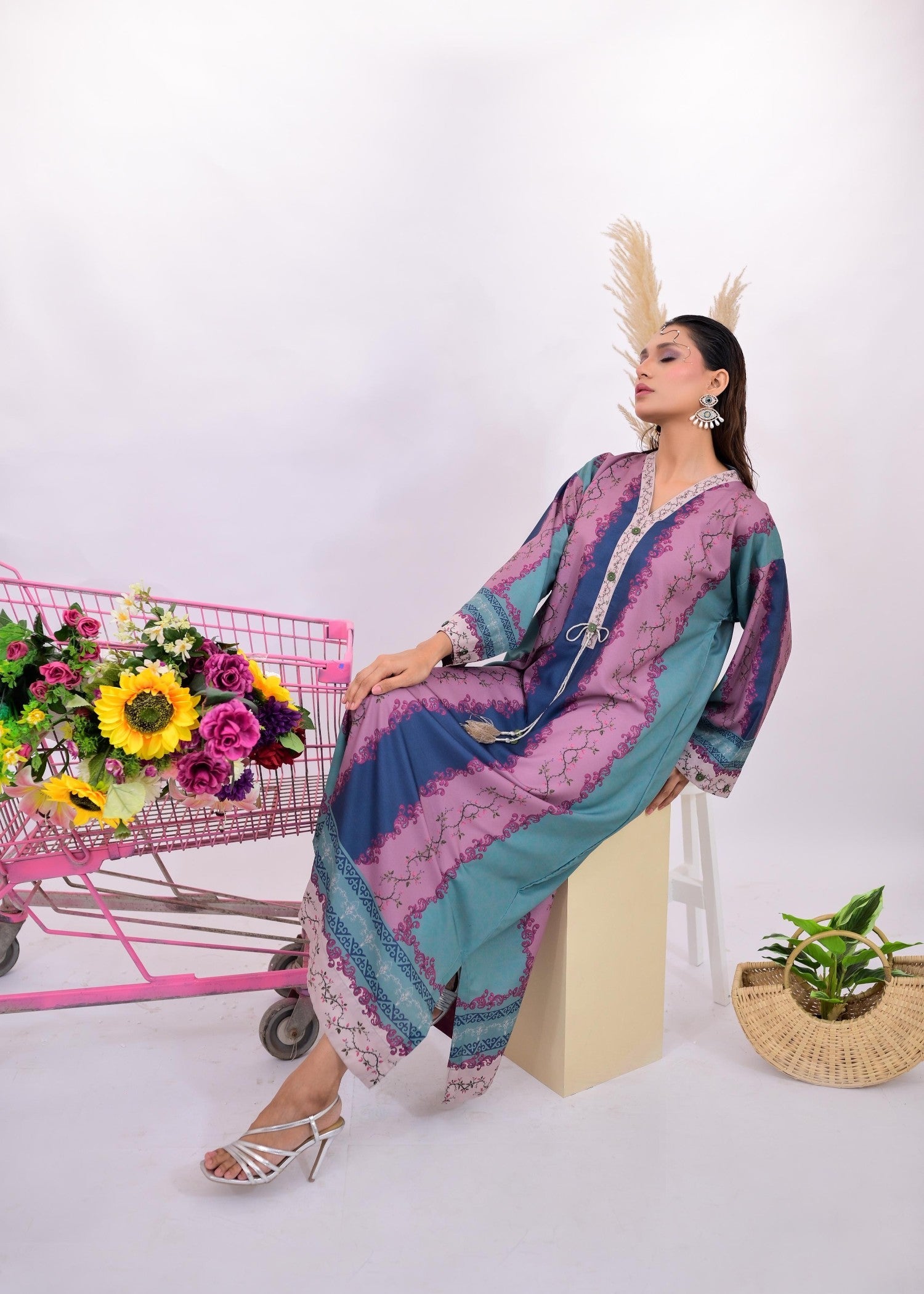 swiss lawn Kaftan in Multi