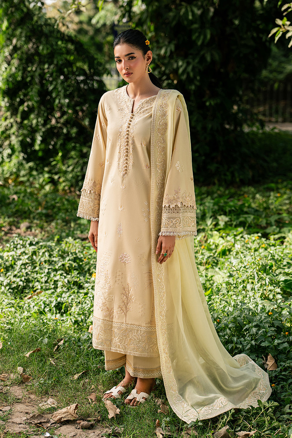 Luxury Lawn – GARDENIA - MSU0628