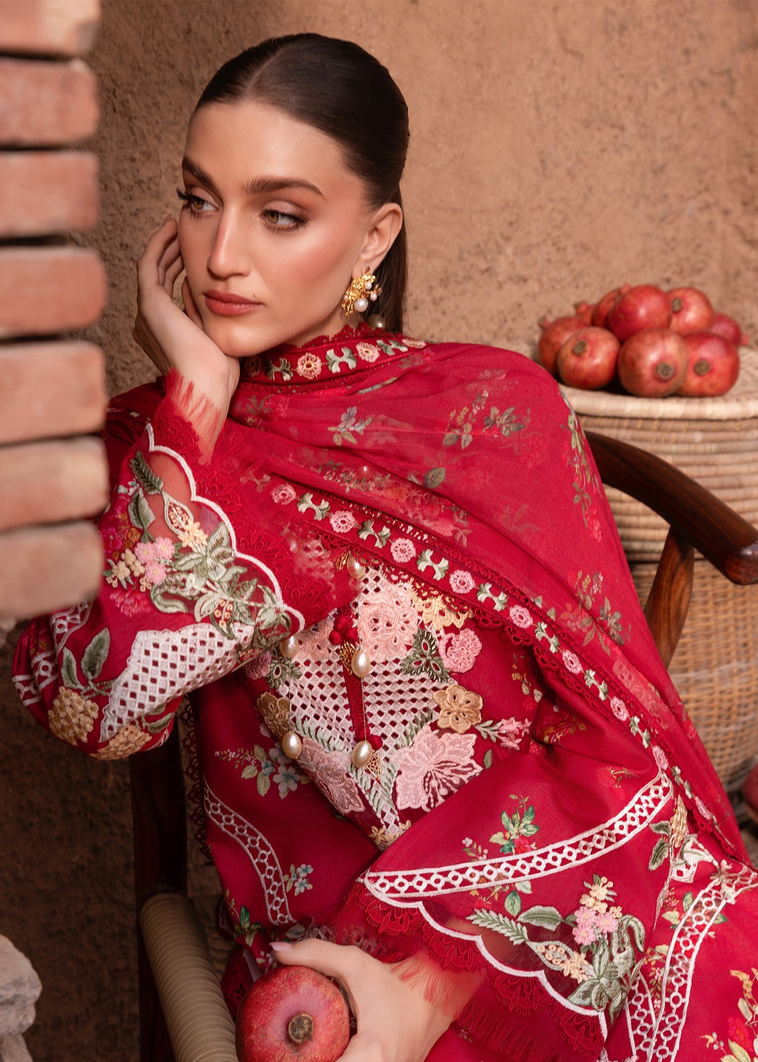Breeze Festive Luxury Lawn – ROSE-6-A