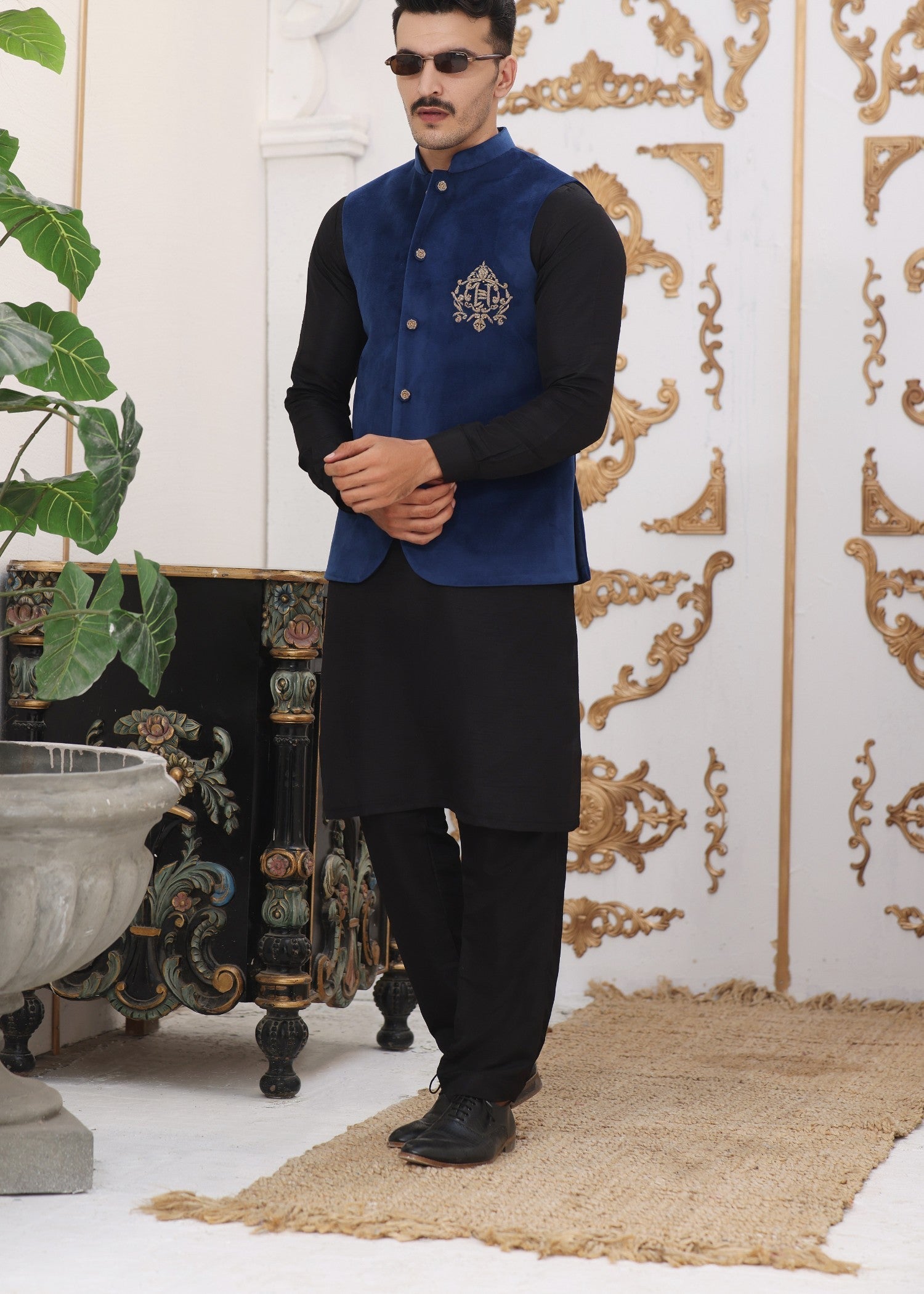 velvet Waistcoat in Royal blue