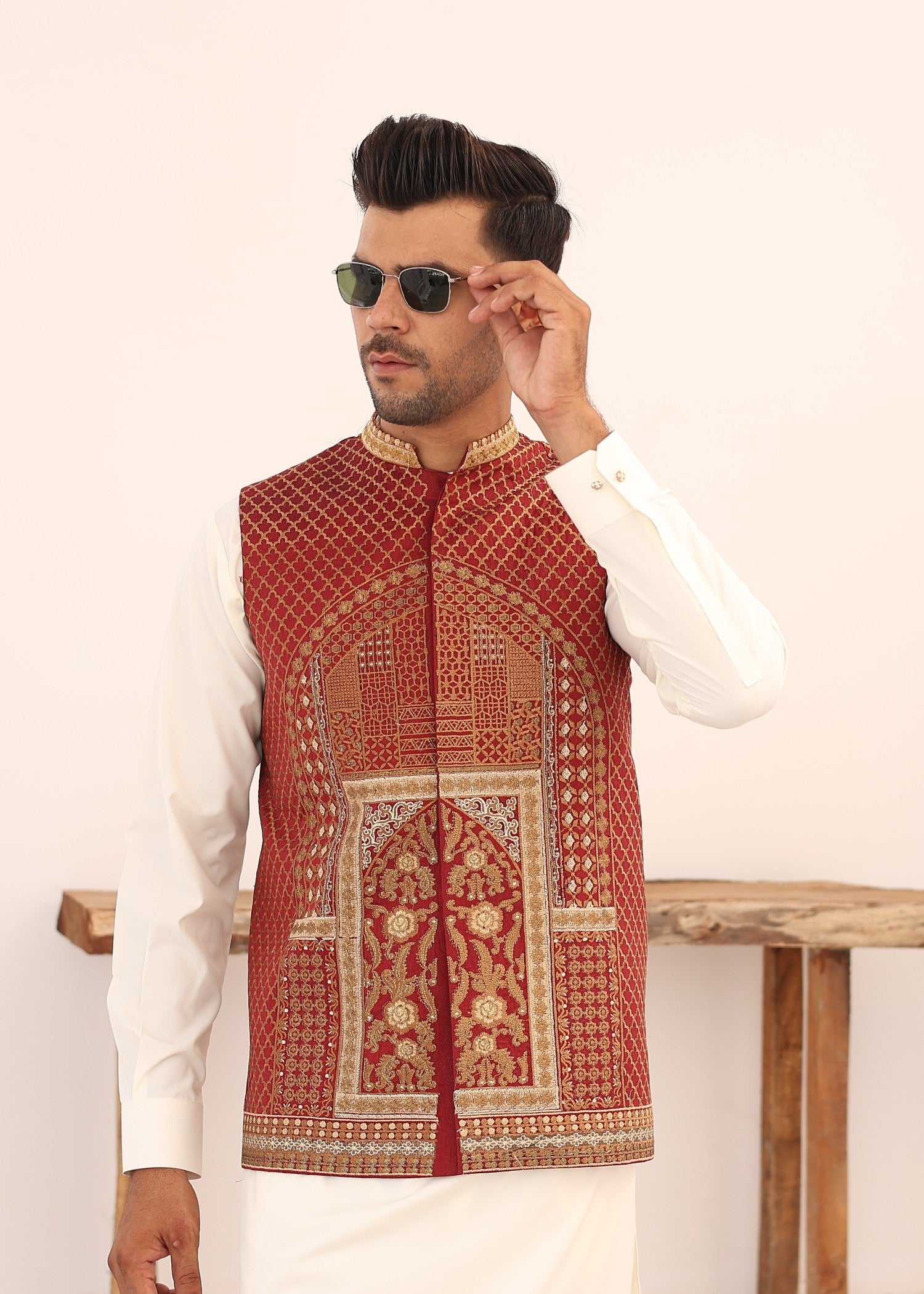 masuri Waistcoat in Red