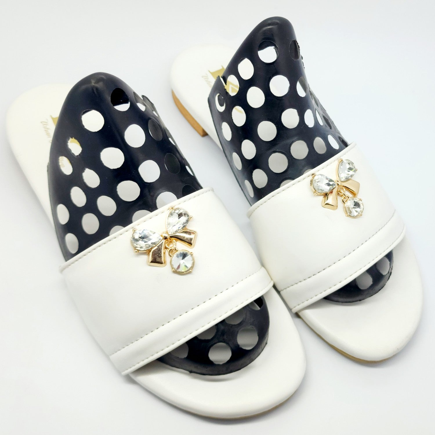 Flats in White by - High Quality Women Flats CKI5447