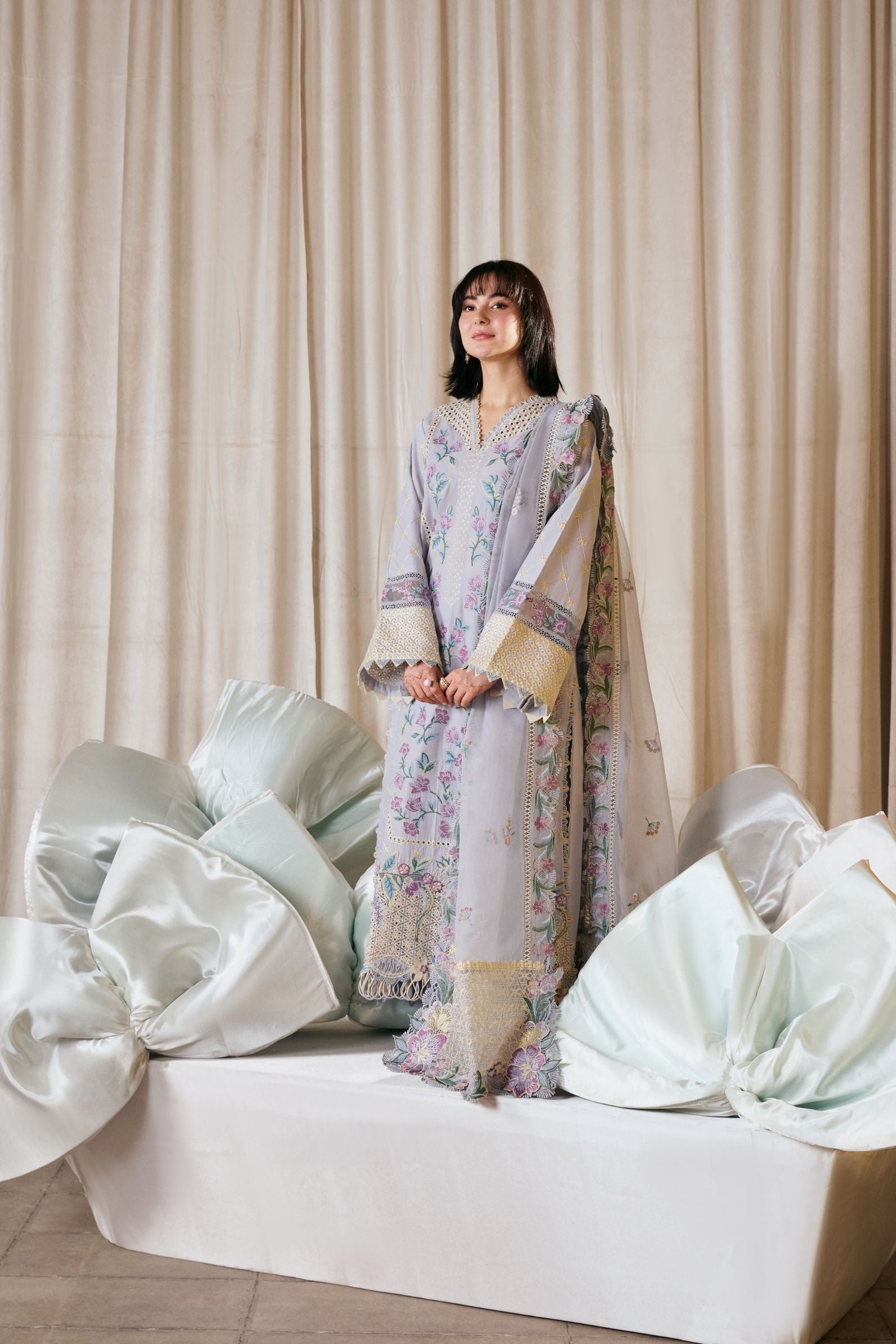 Eid Luxury Lawn – Pari