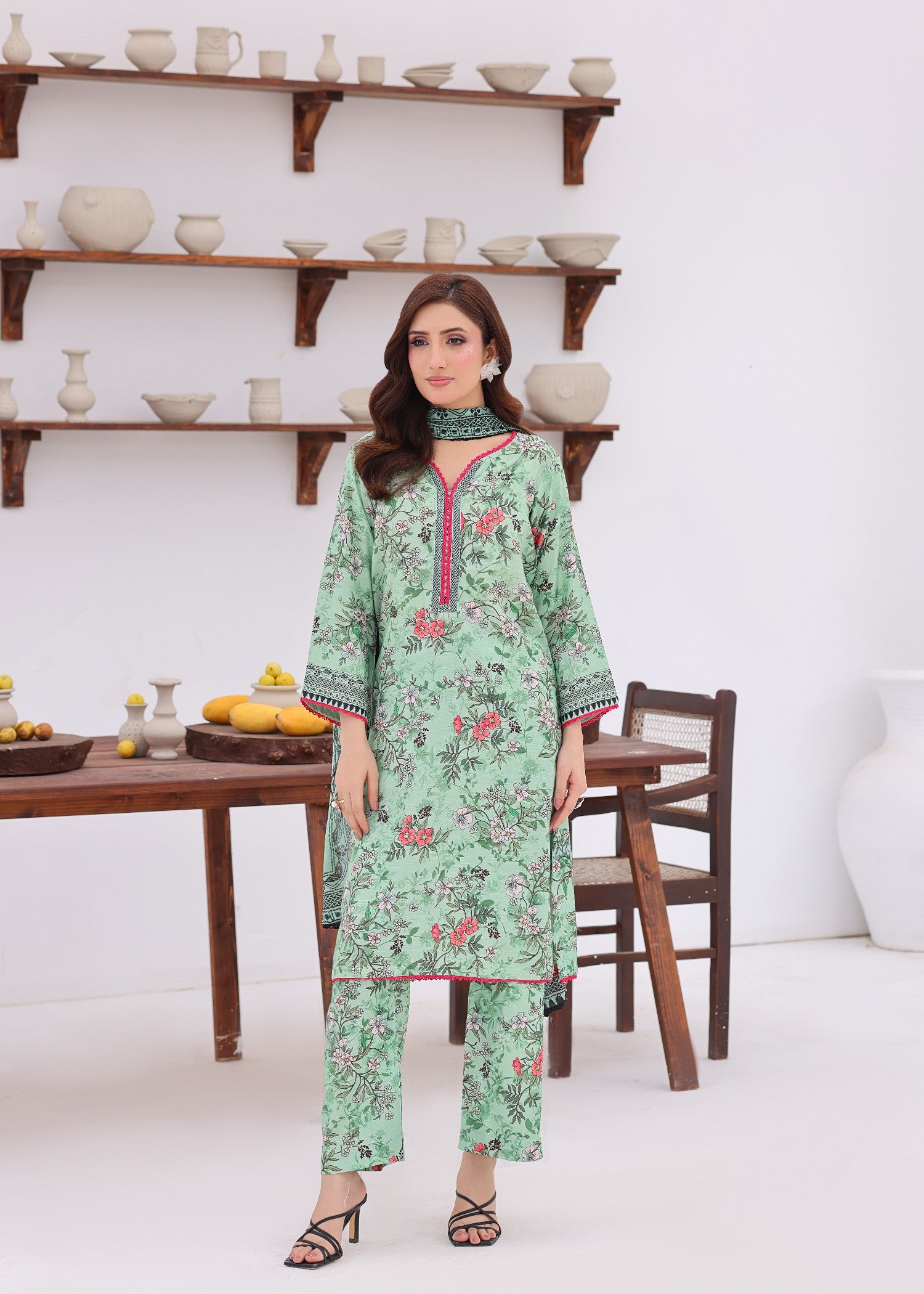viscose raw silk Kurta Set in Green