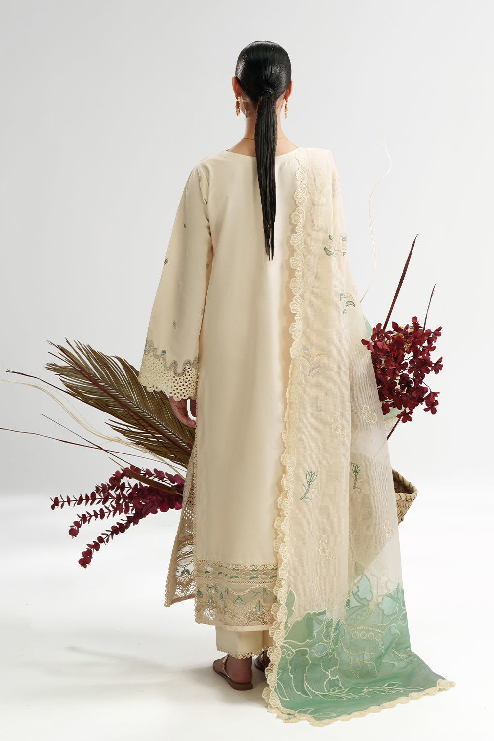 Pret De Luxe RTW Festive Edit – EIRENE (AD-04)