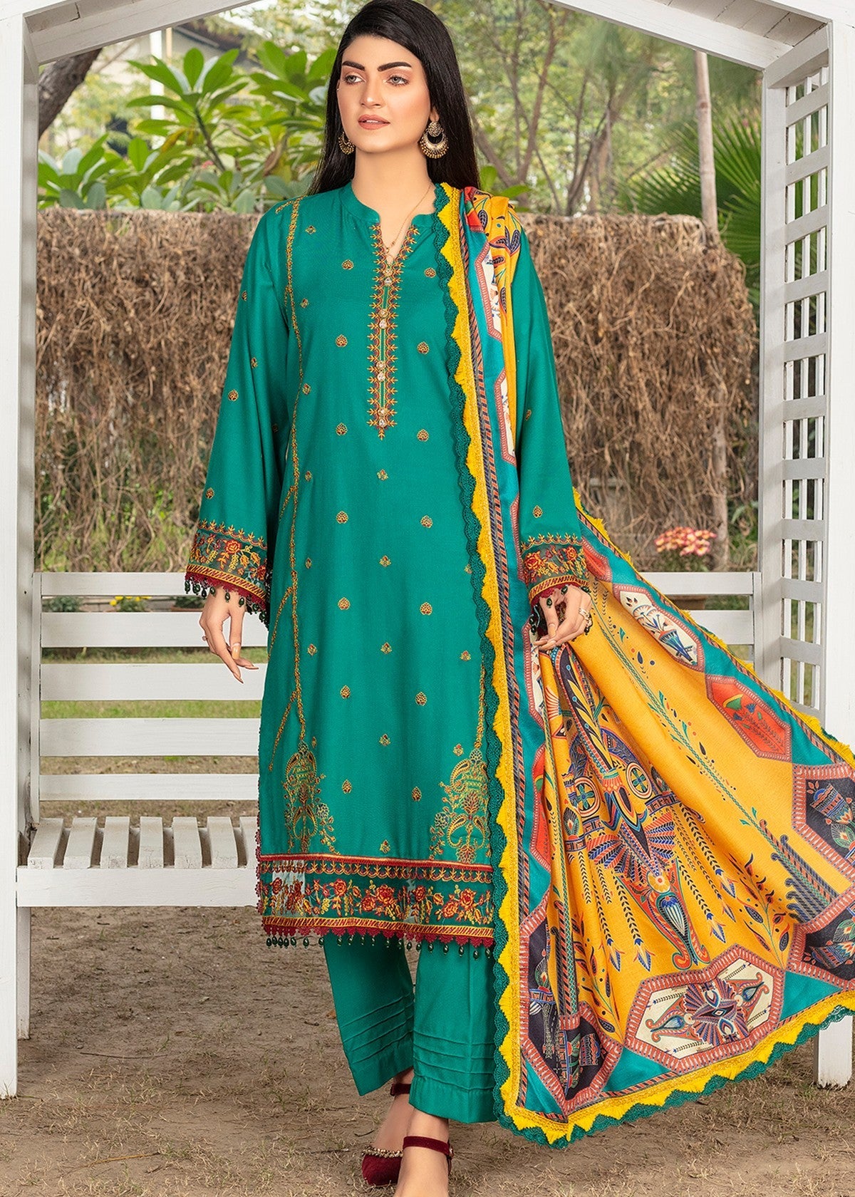 karandi Unstitched in Bottle green