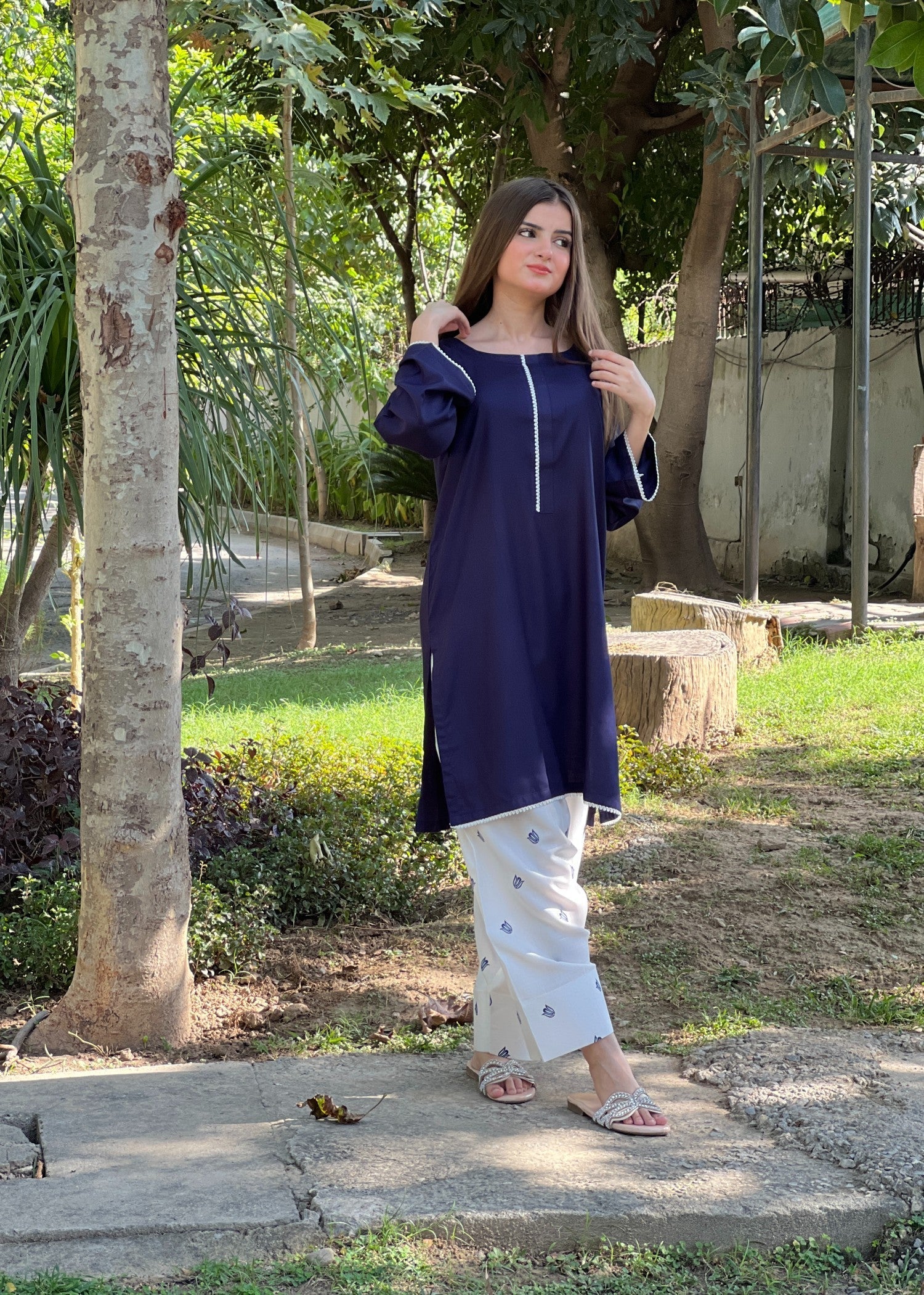 linen Kurta Set in White, navy blue