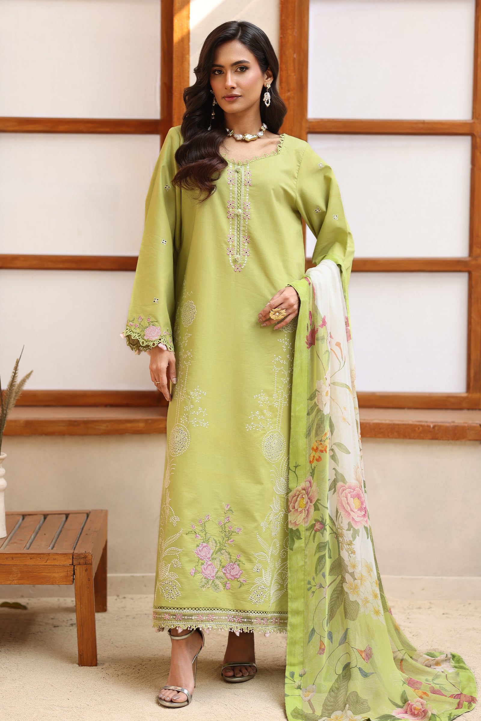 Raaya Rameen Lawn – DAISY