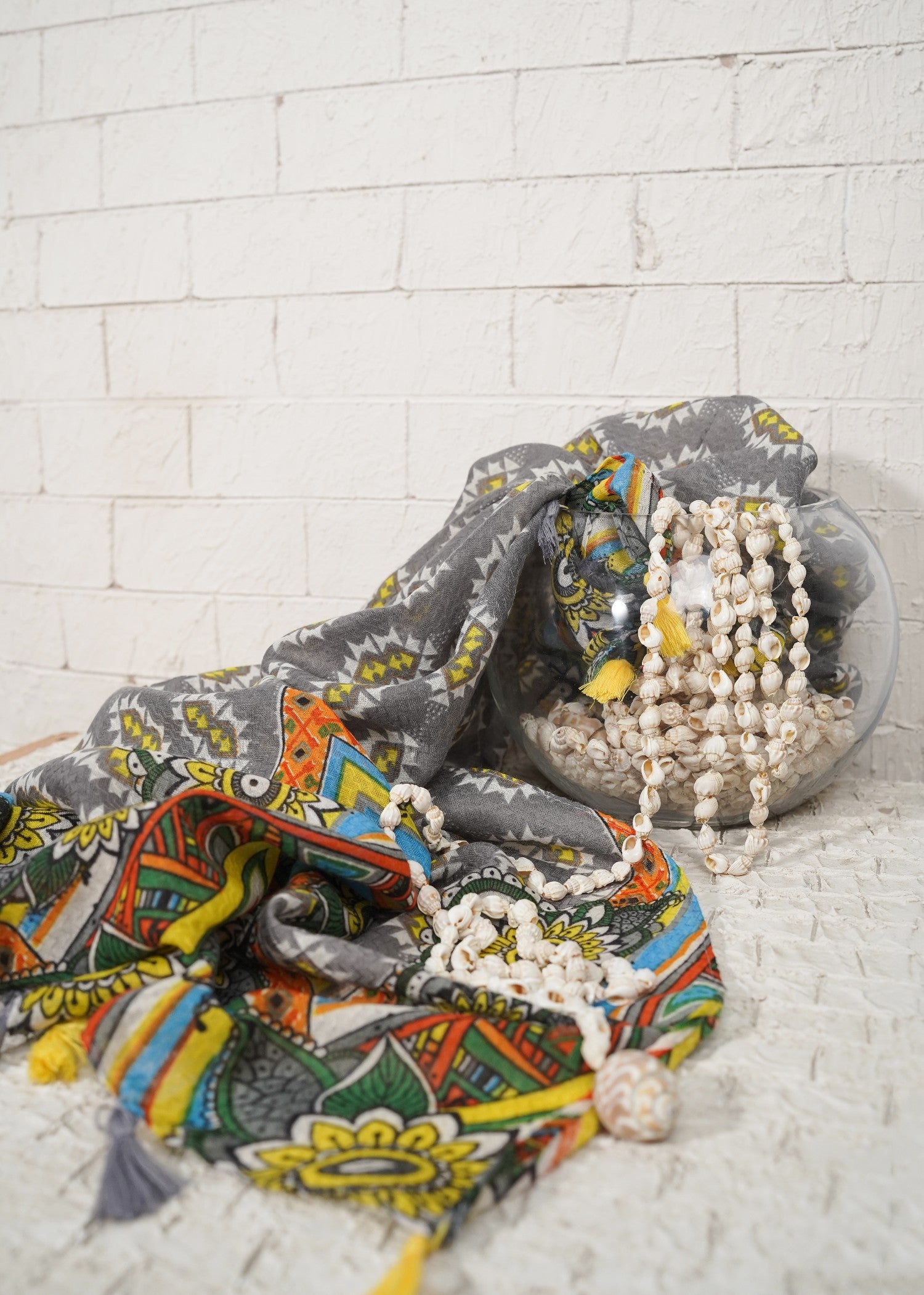 lawn Hijab in Grey, multi