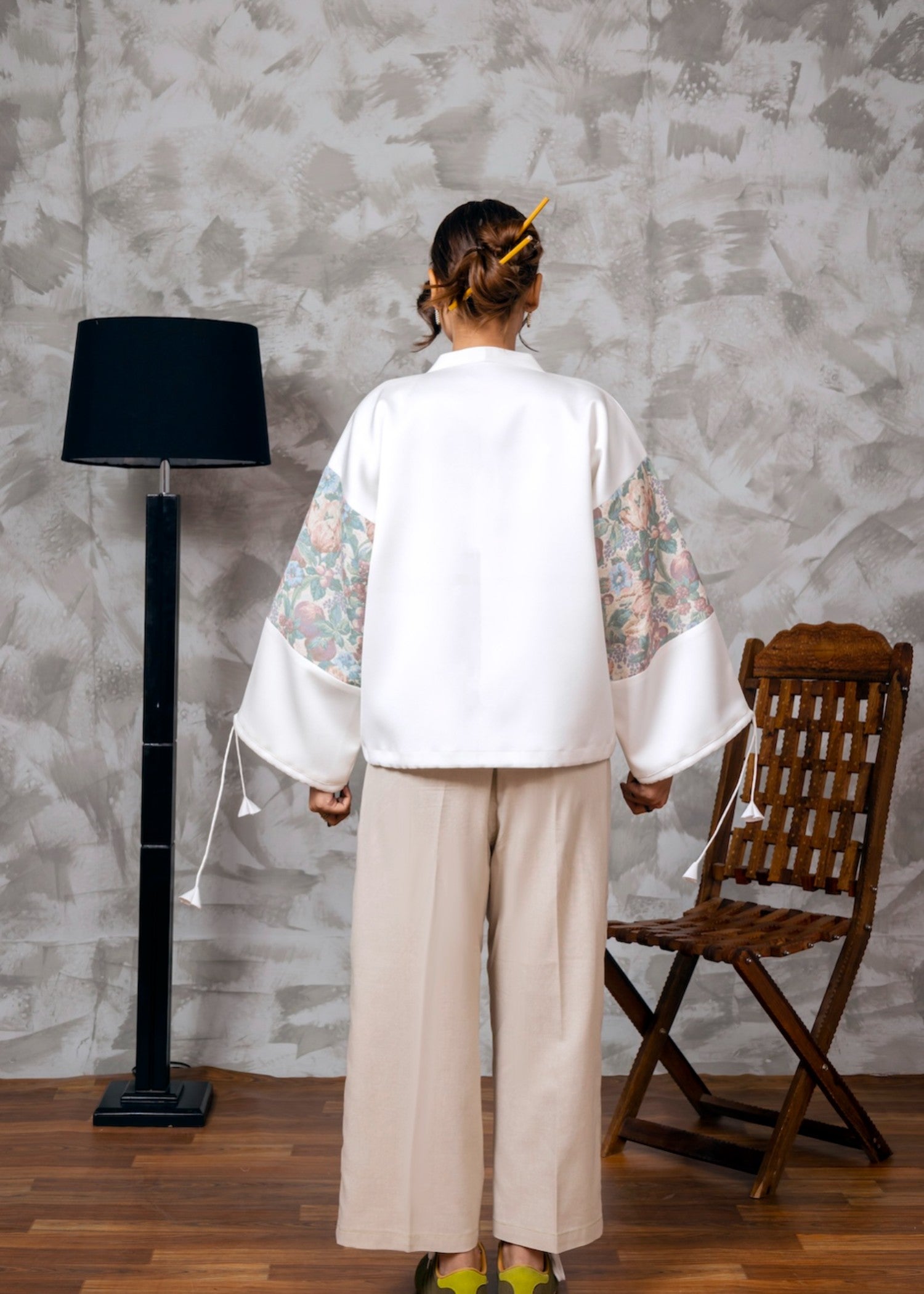 silk crepe Top in Multi, white