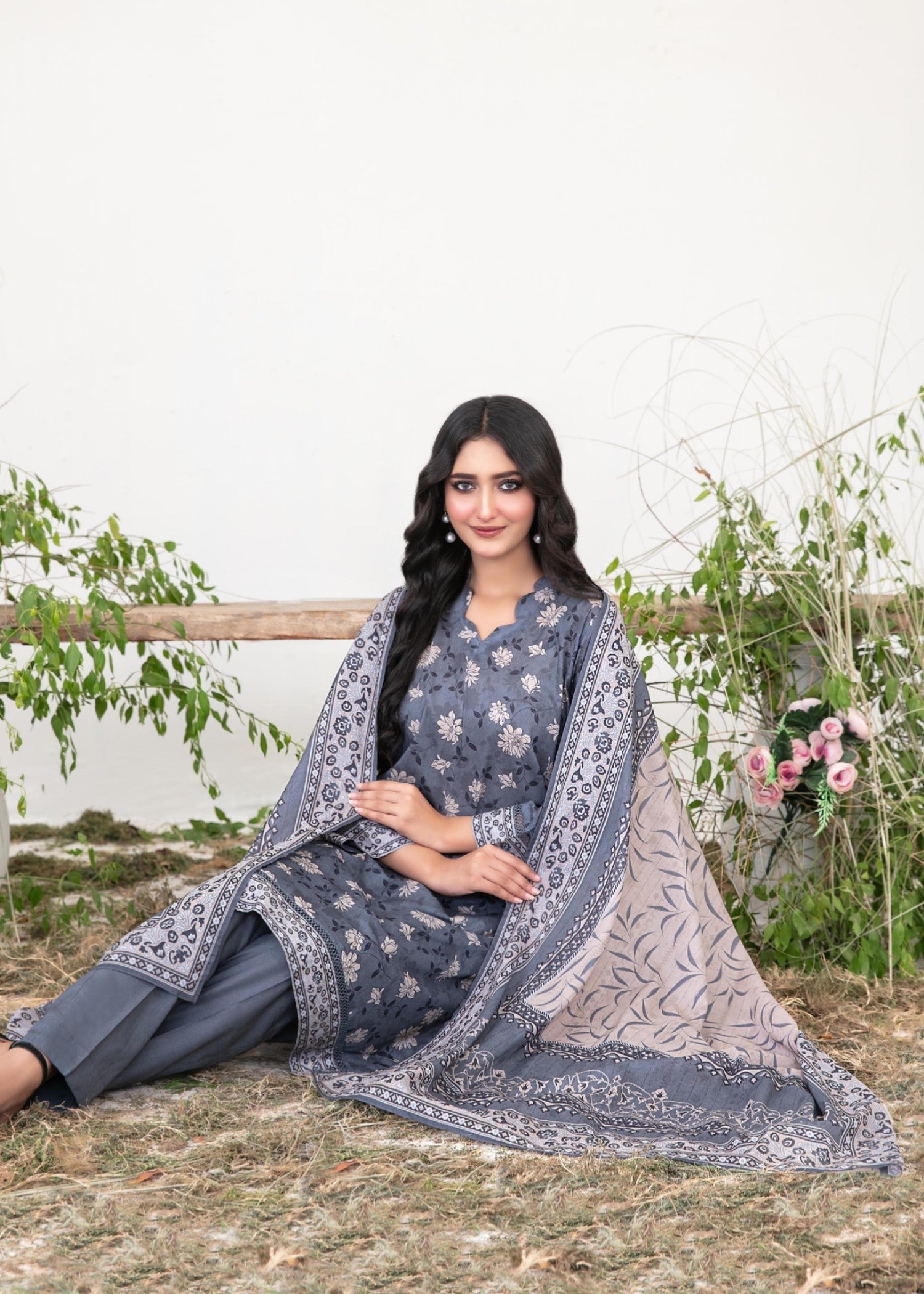 lawn Kurta Set in Smoke grey