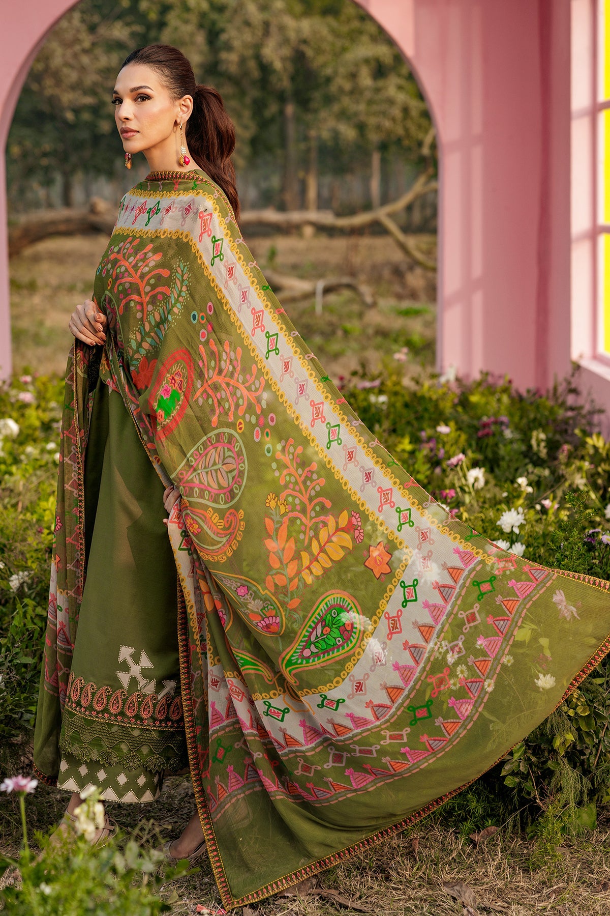 Rang-e-Bahar Lawn – CRB6-04