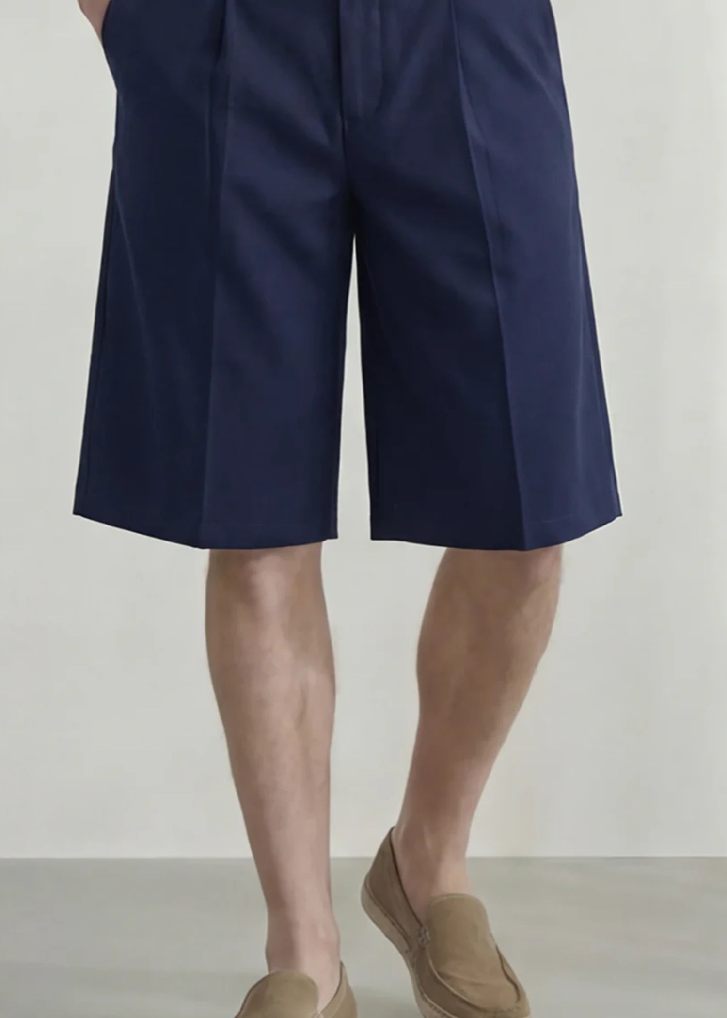 linen Shorts in Navy blue