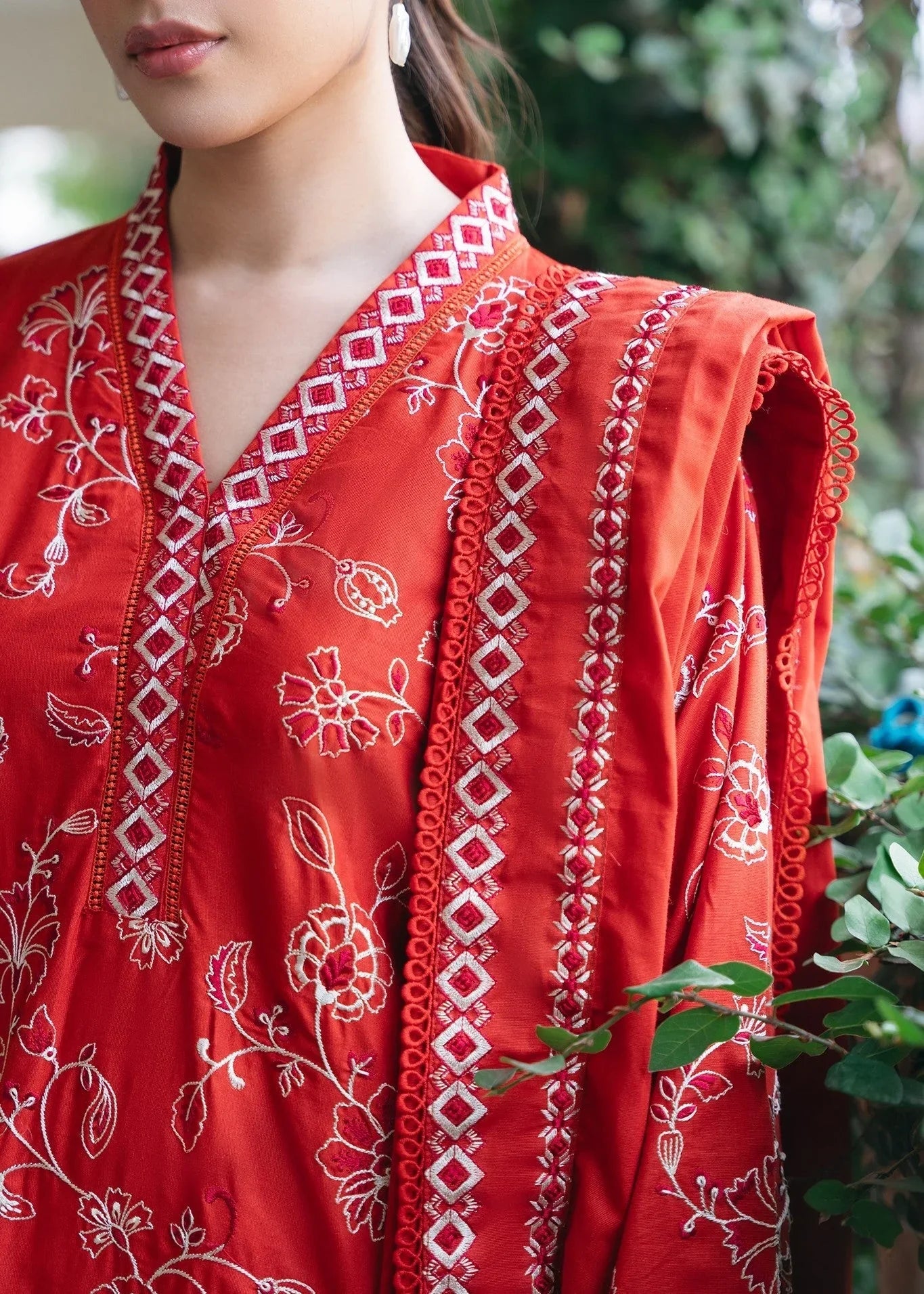 khaddar Kurta Set in Tomato red