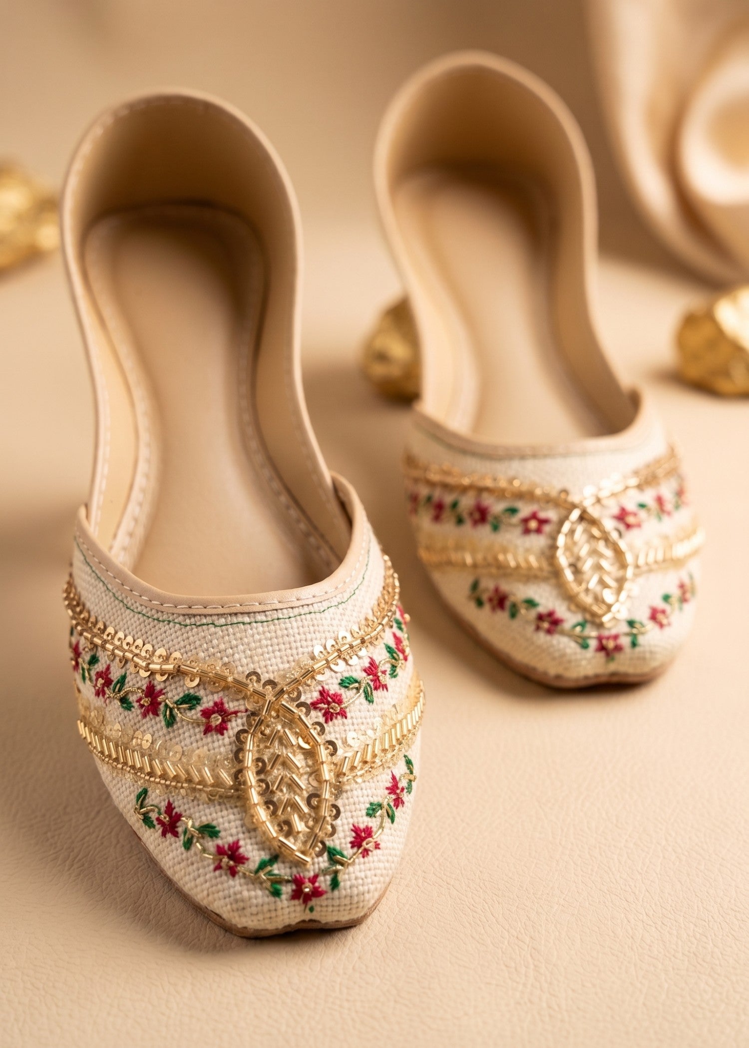 Khussa in Cream by - High Quality Women Khussa KAL7715