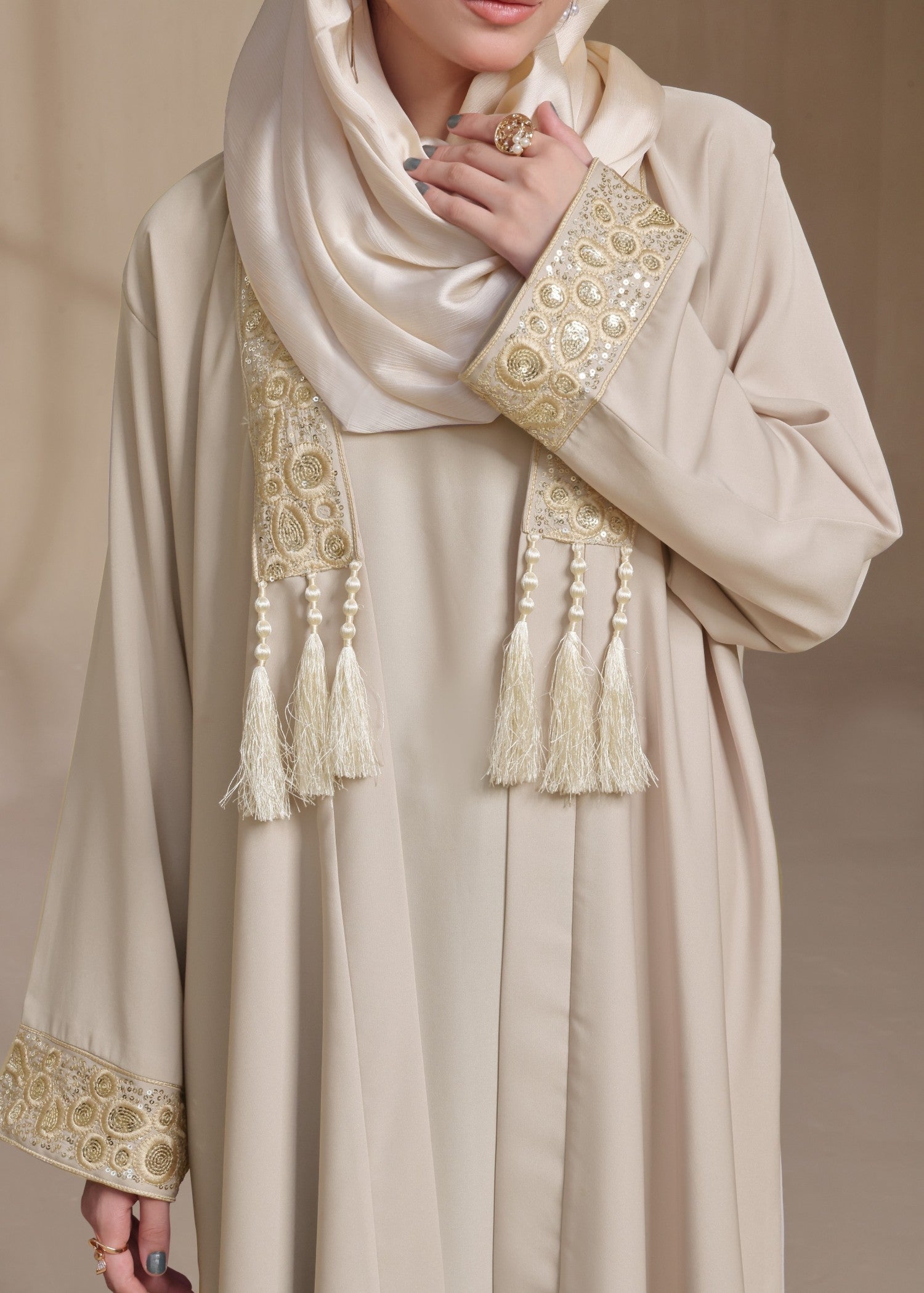 nidha Abaya in Cream