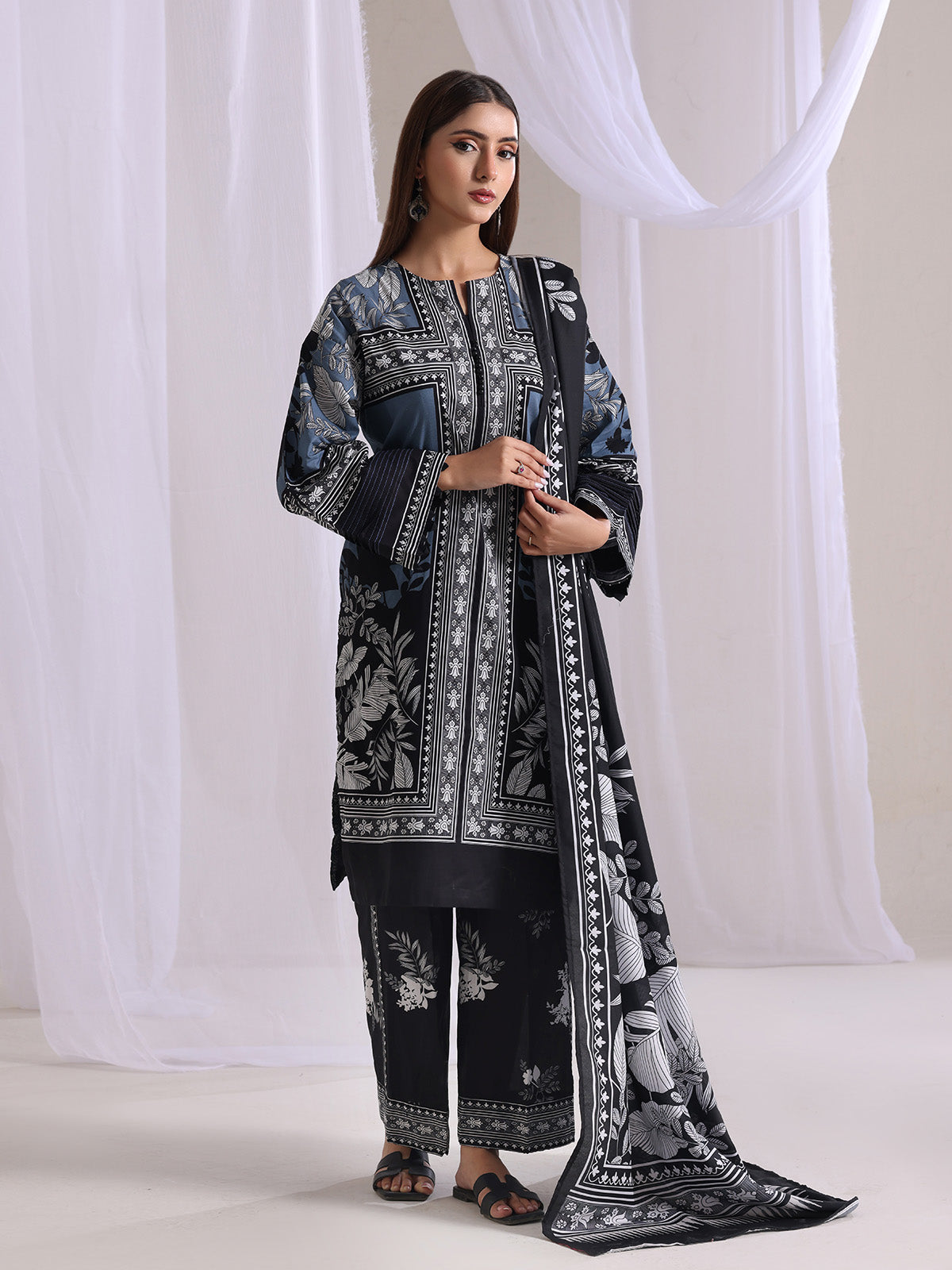 ribbed lawn Kurta Set in Ash grey