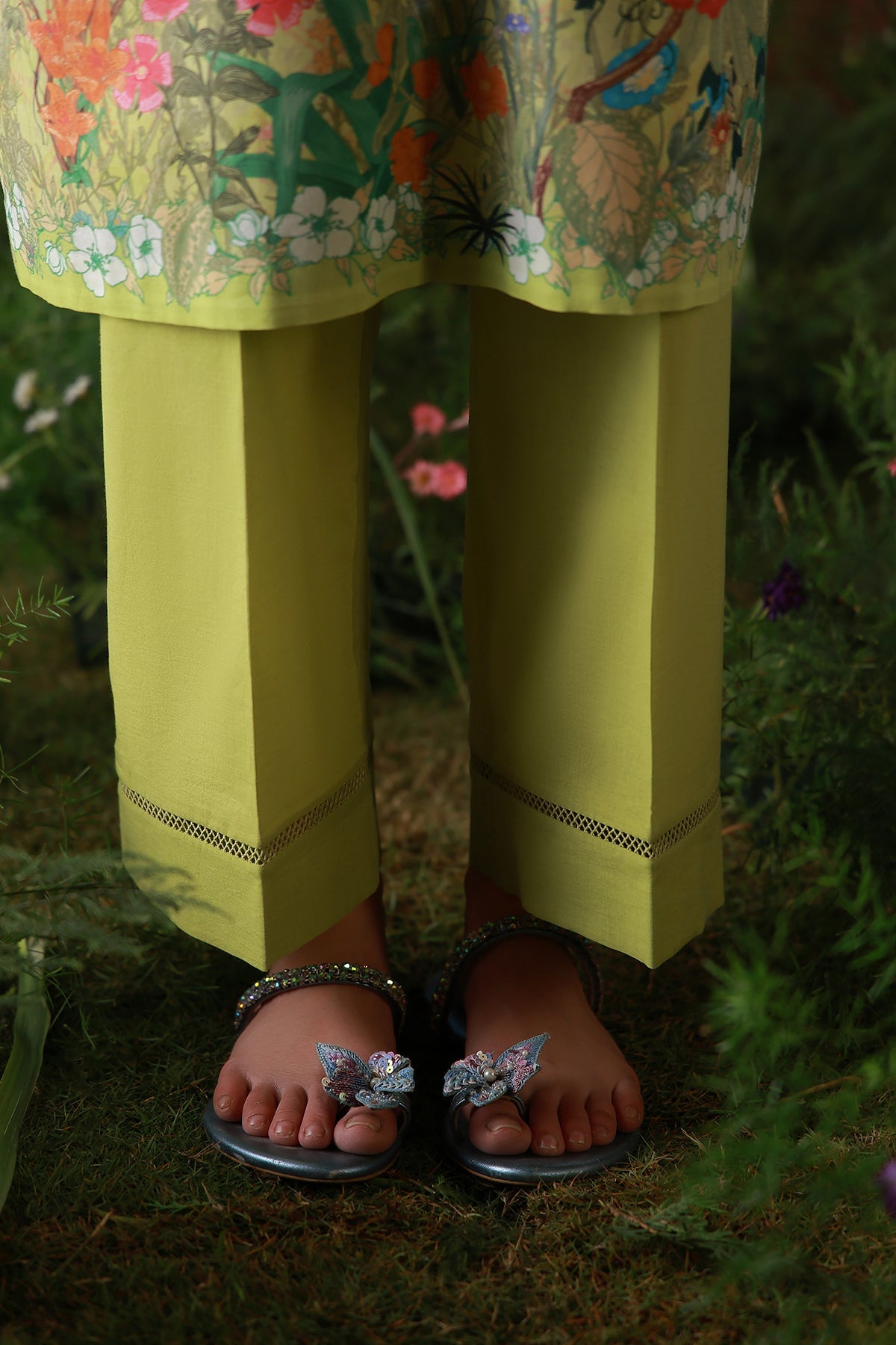 Mirha Lawn – Olive Petal