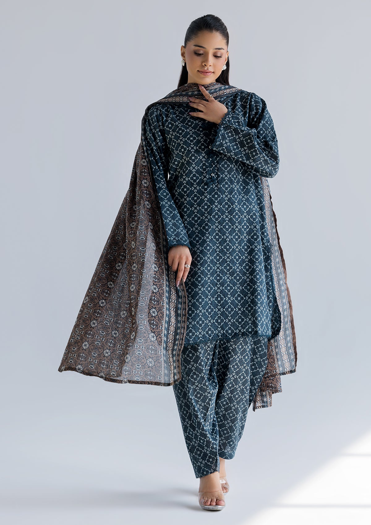 lawn Kurta Set in Dark grey