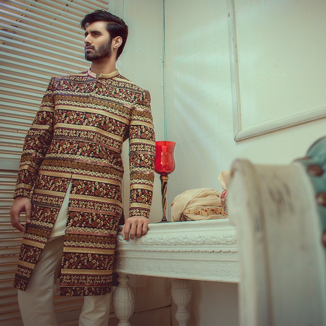 suiting Sherwani in Gold
