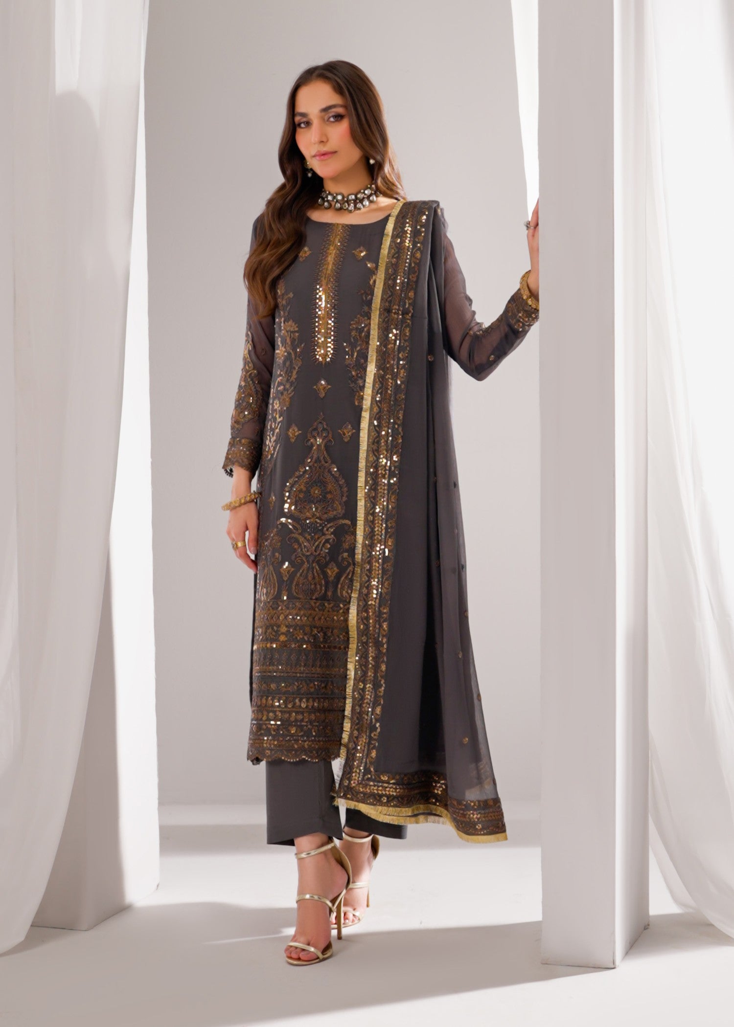 bemberg crinkle chiffon Kurta Set in Dark grey