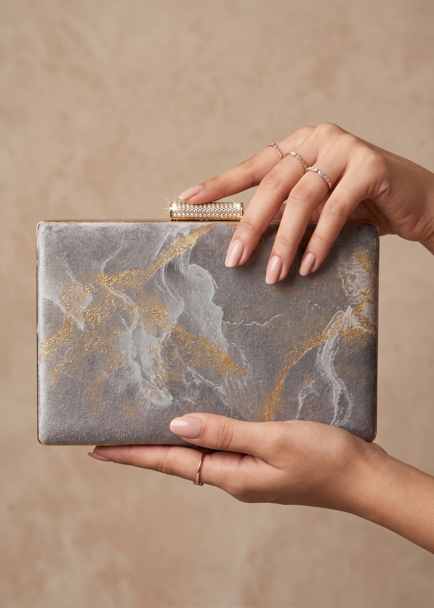 Clutch in Grey Color by - Trendy Women Clutch JGO3811