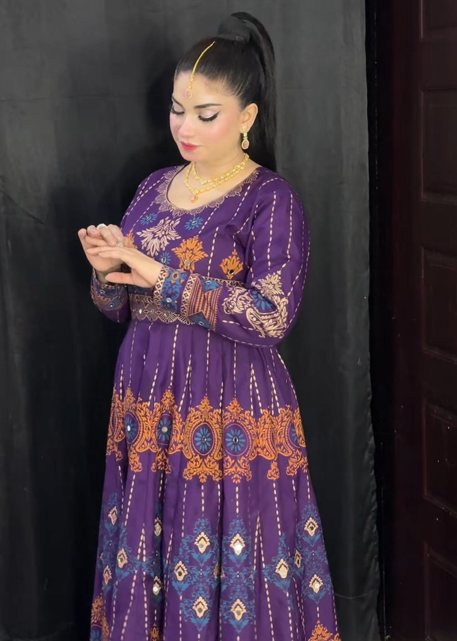 satin silk Maxi in Purple heart