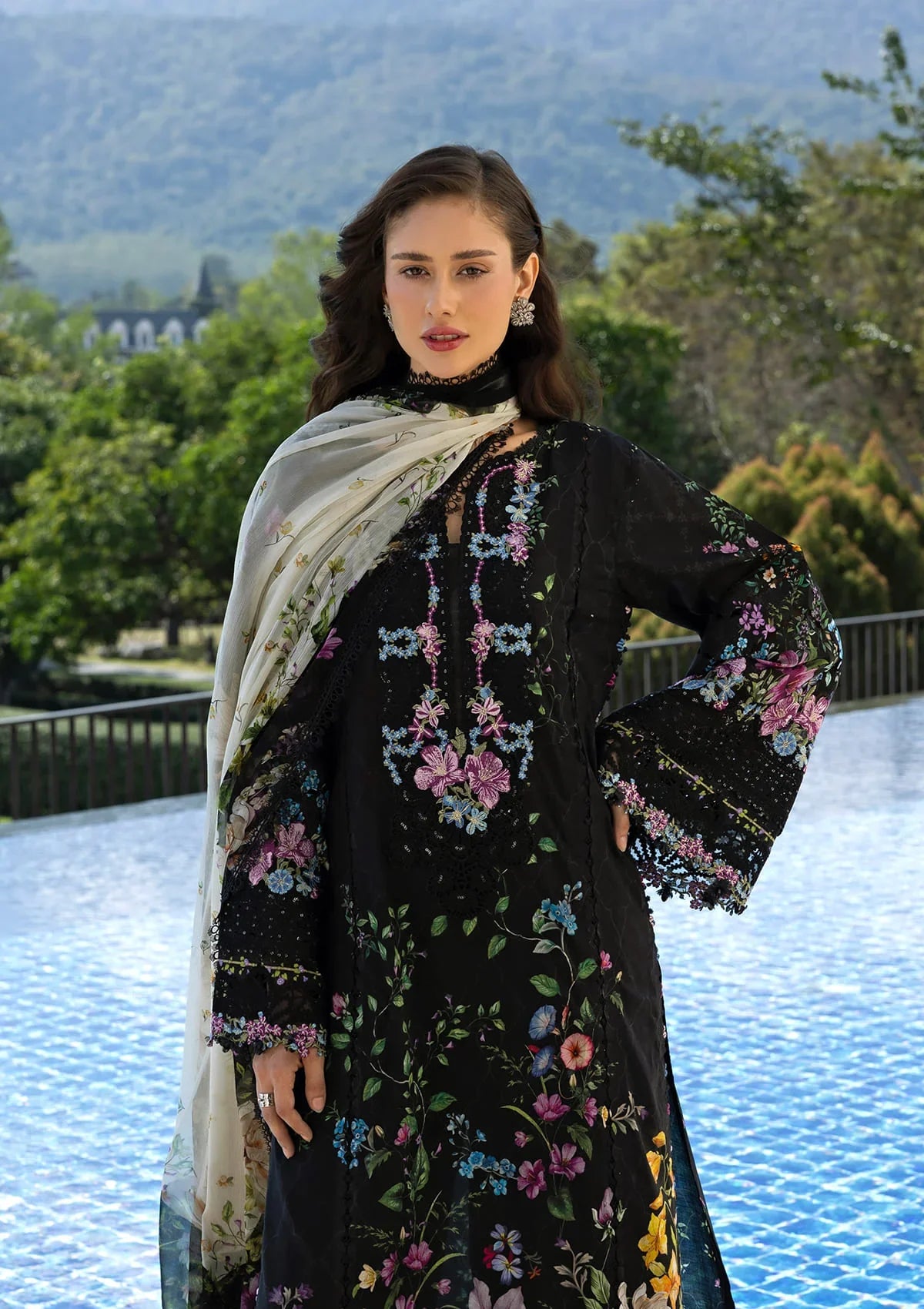 Signature Embroidered Lawn Prints – ESA-1B BLACK THRONE