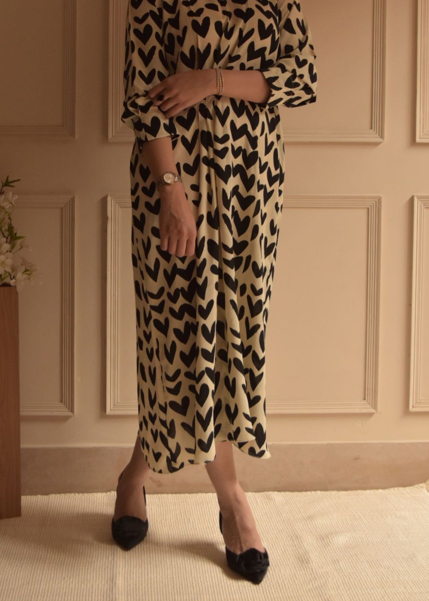 georgette Dress in Black, beige