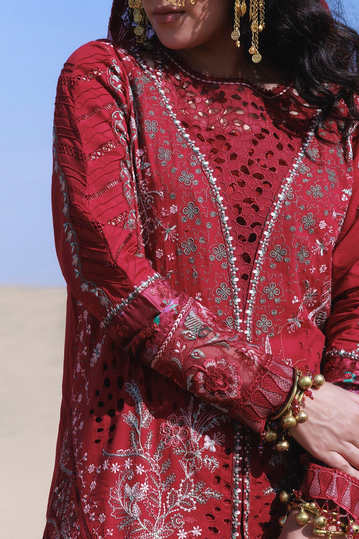 Aman Luxury Lawn – Kiraz NE-230