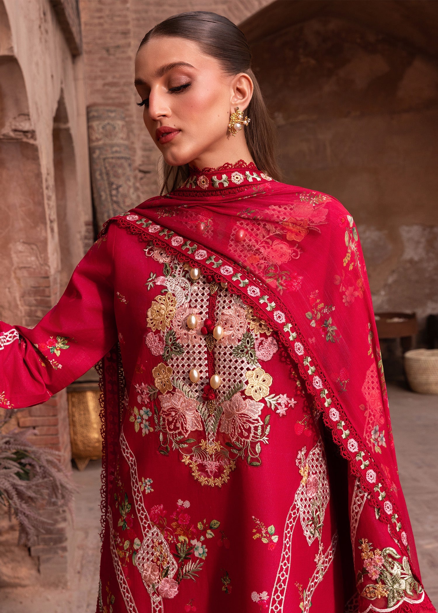 Breeze Festive Luxury Lawn – ROSE-6-A