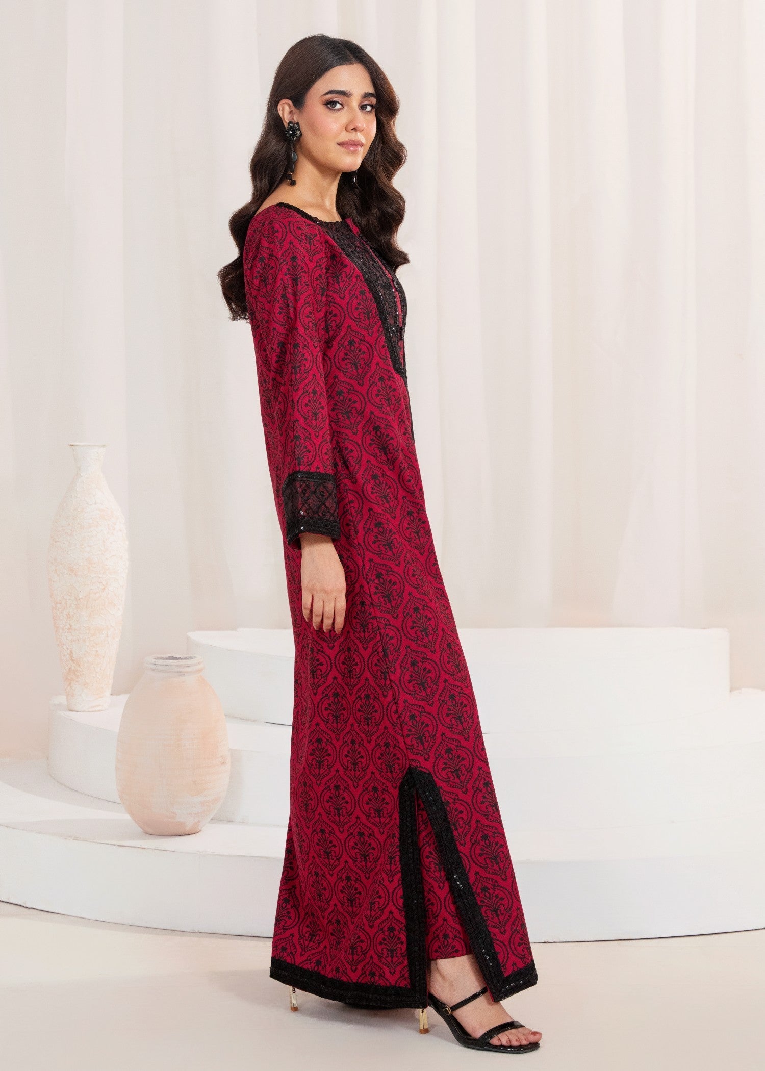 lawn Kurta Set in Cardinal red