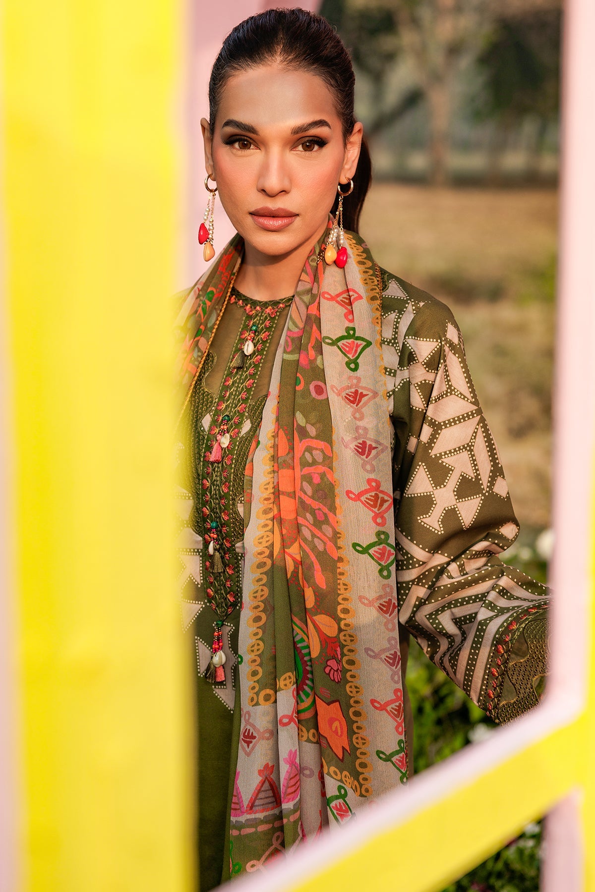 Rang-e-Bahar Lawn – CRB6-04