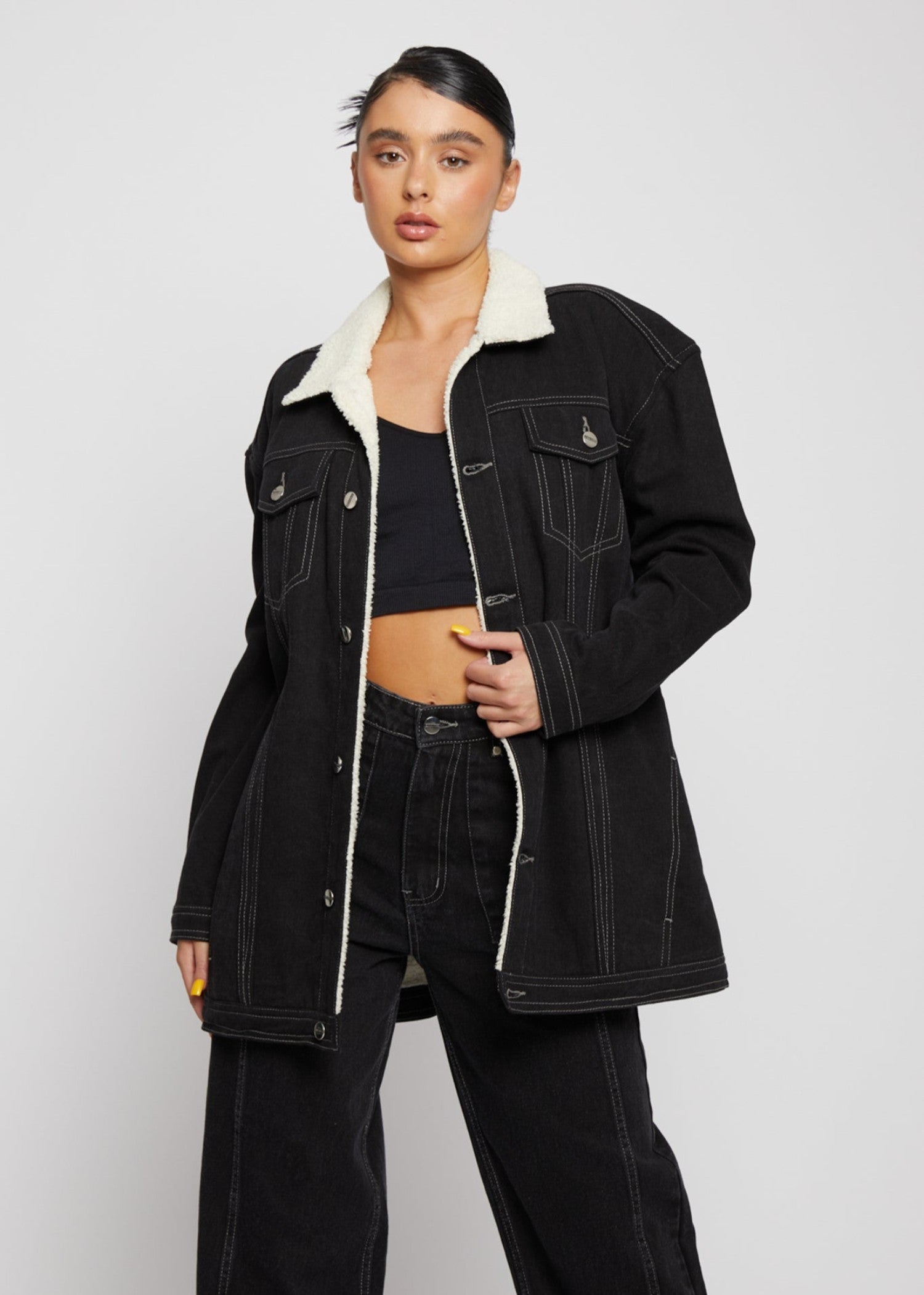 denim Jacket in Jet black