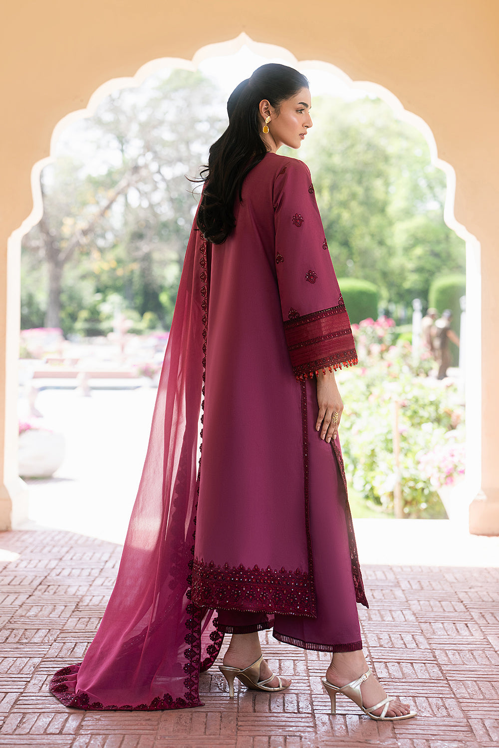 Luxury Lawn – MAGNOLIA - MSU0627