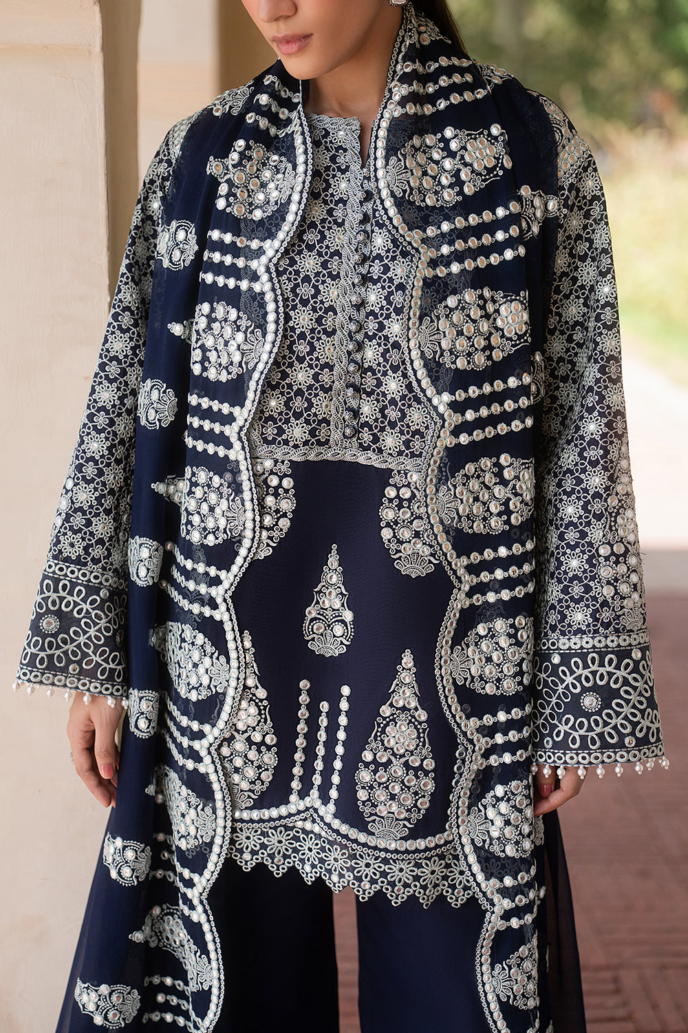 Luxury Lawn – TUBEROSE - MSU0638