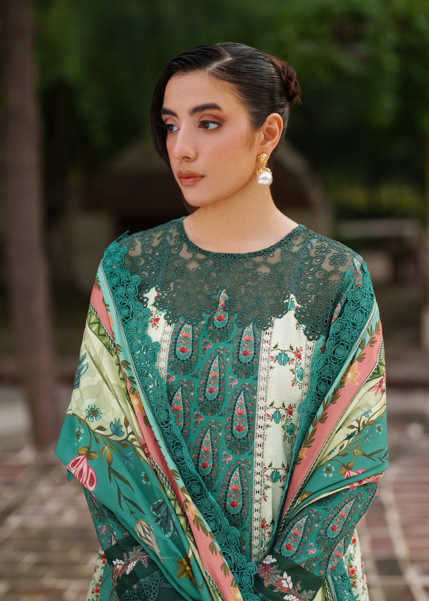 viscose Unstitched in Beige, forest green