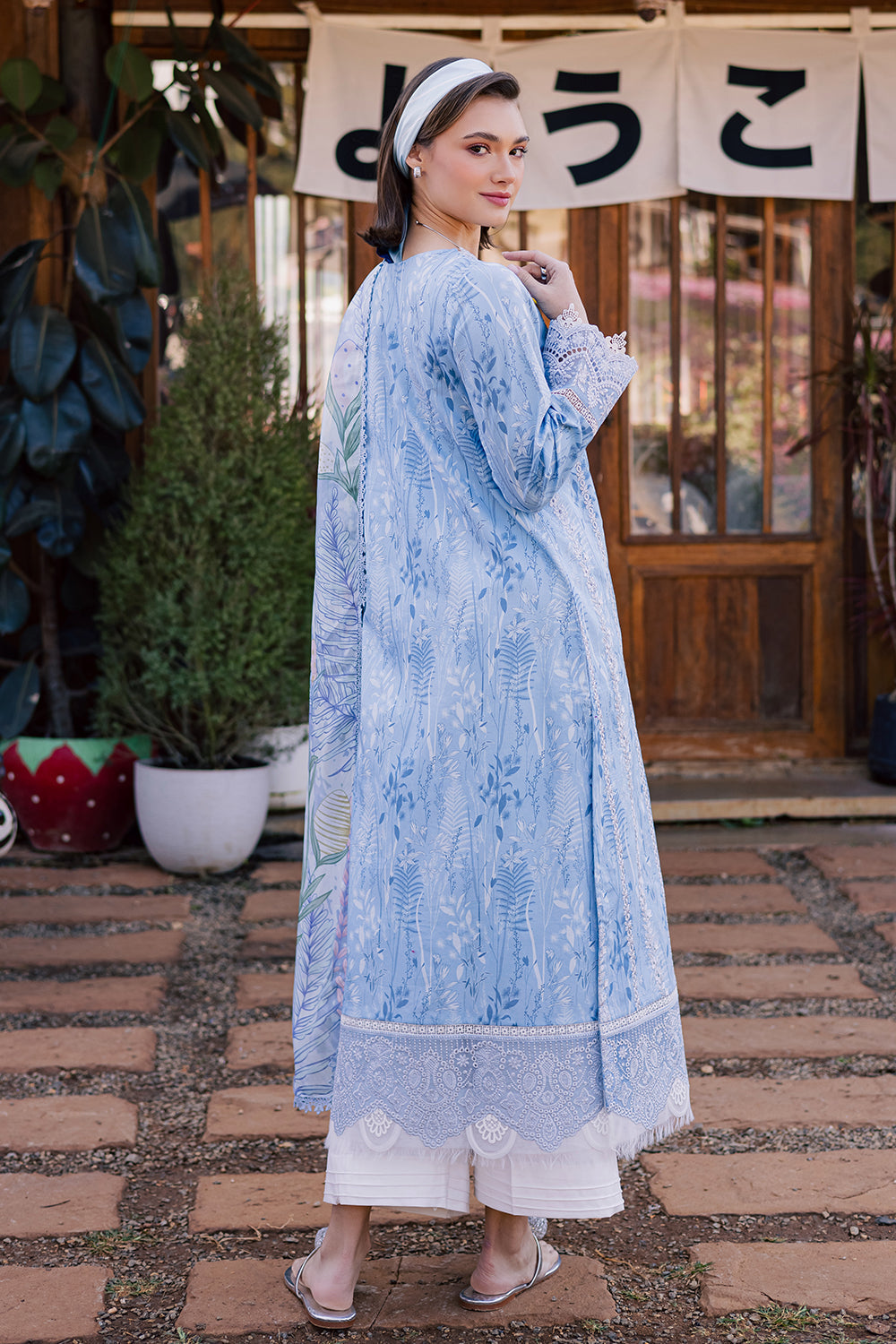 Shezlin Chikankari Eid Edit Lawn – SEREEN (AV-05)