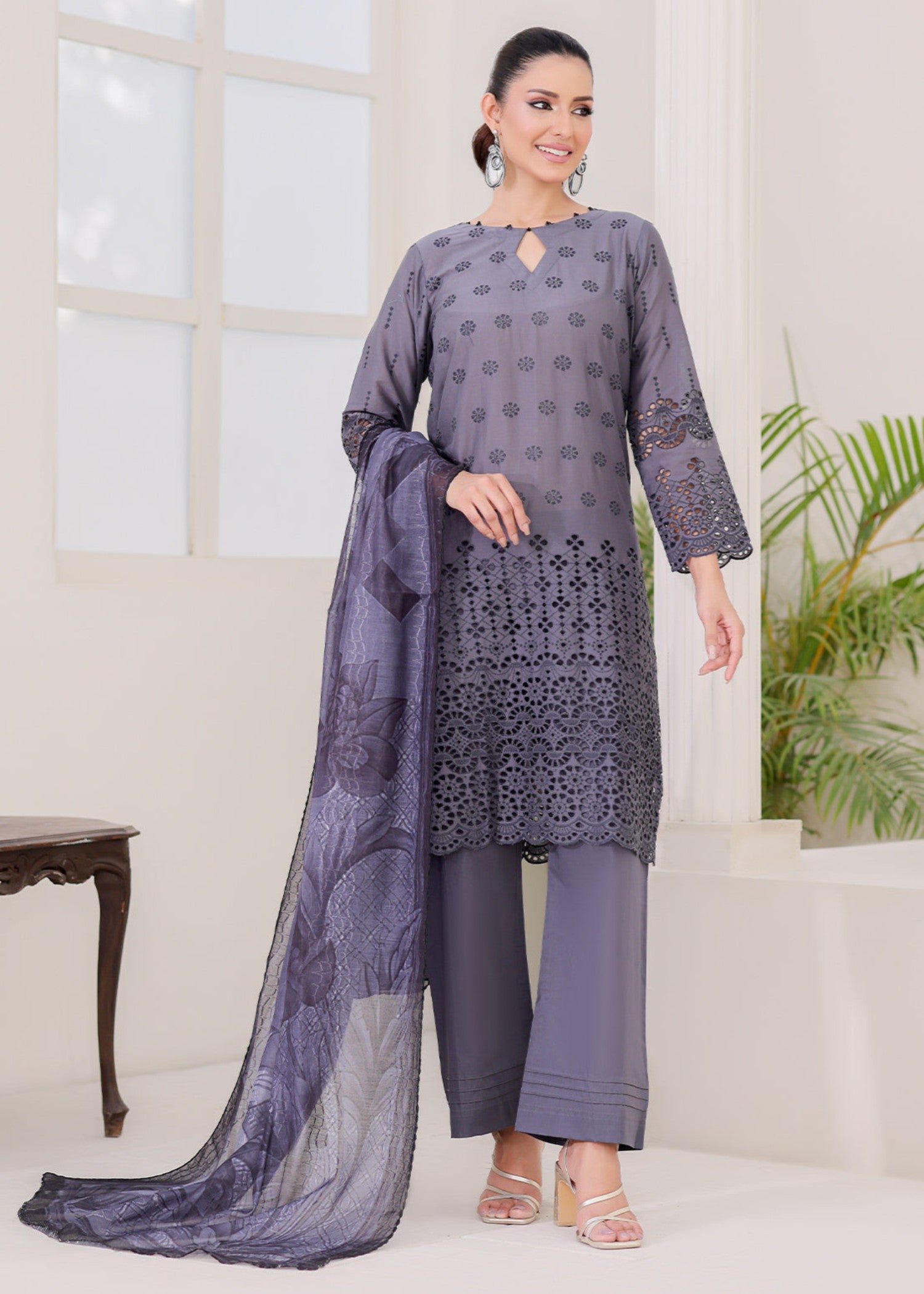 lawn Kurta Set in Grey