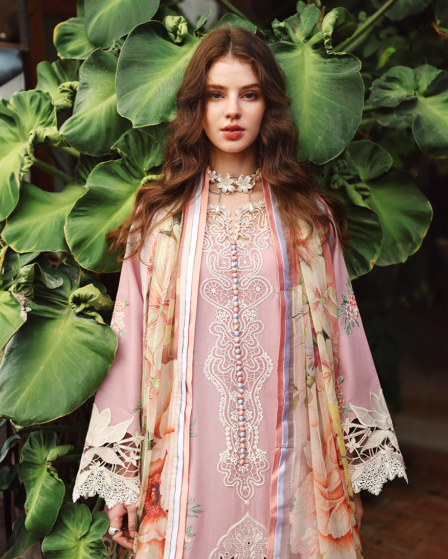 Secret Garden Lawn – Secret Petals