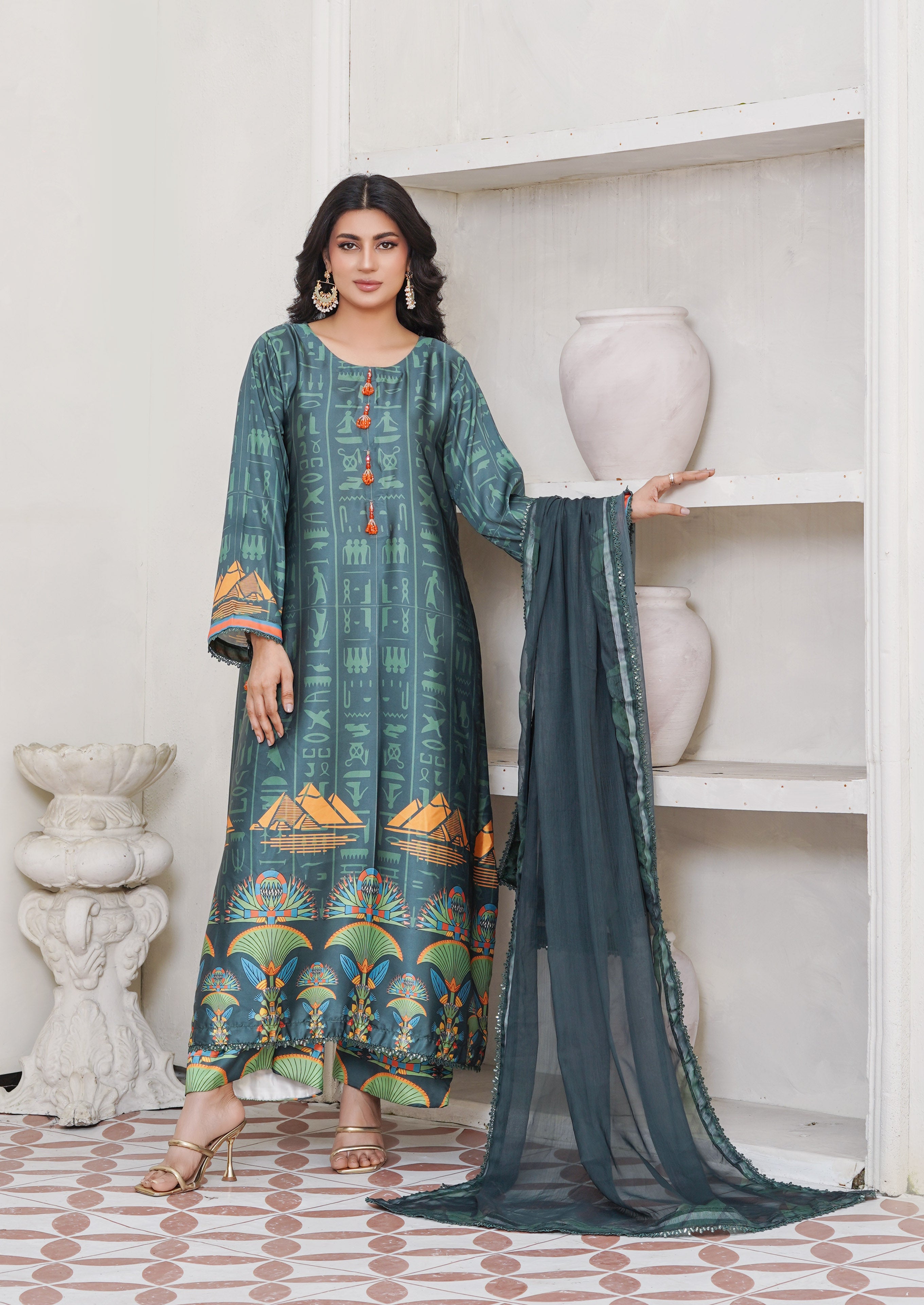 charmuse/shamooz Kaftan in Bottle green, marigold