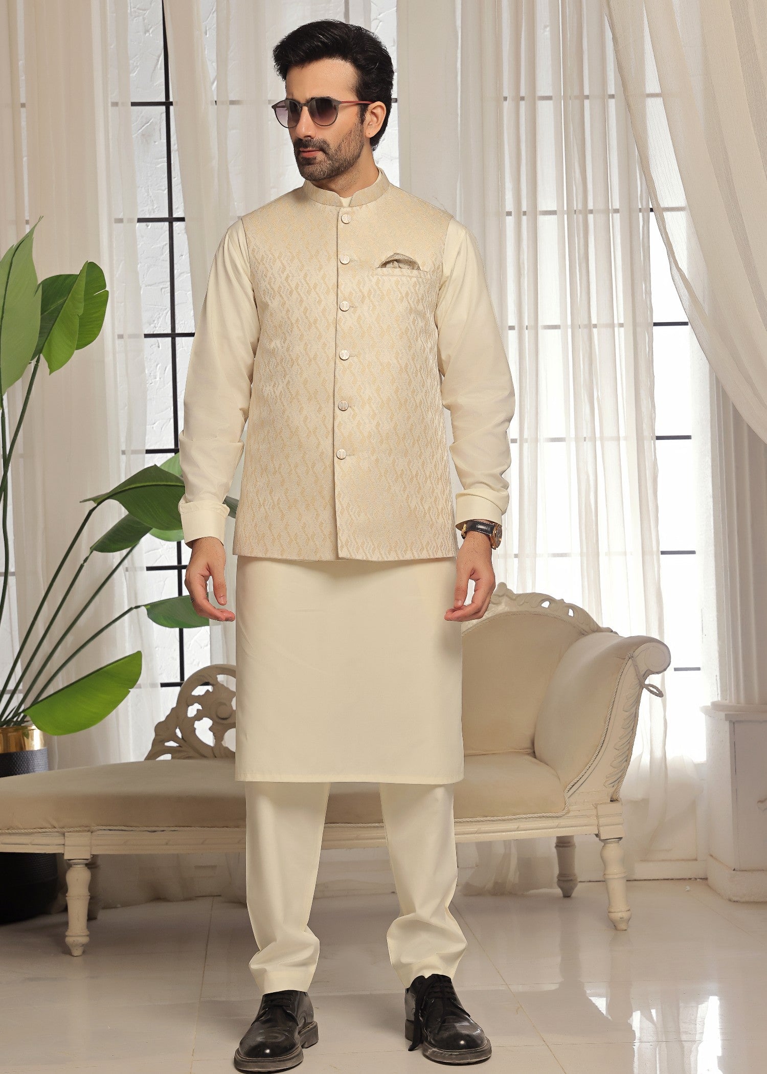 jamawar Waistcoat in Cream