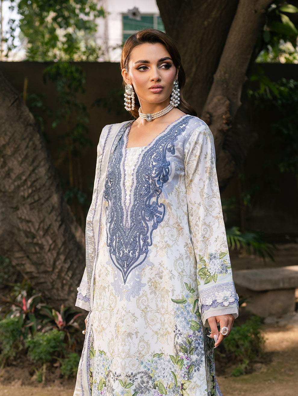 Elara Lawn – SOMNIEL
