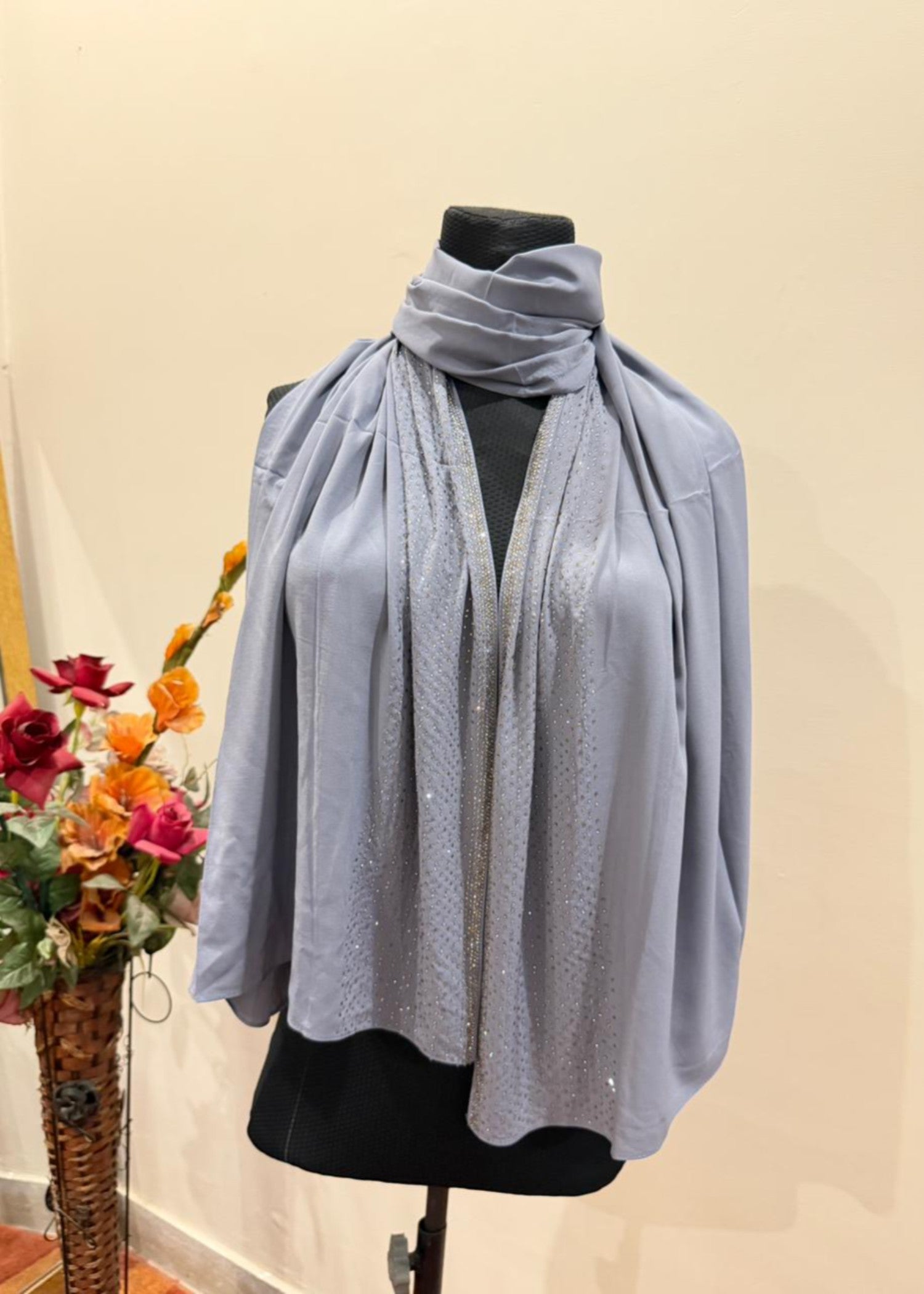 nidha Hijab in Silver