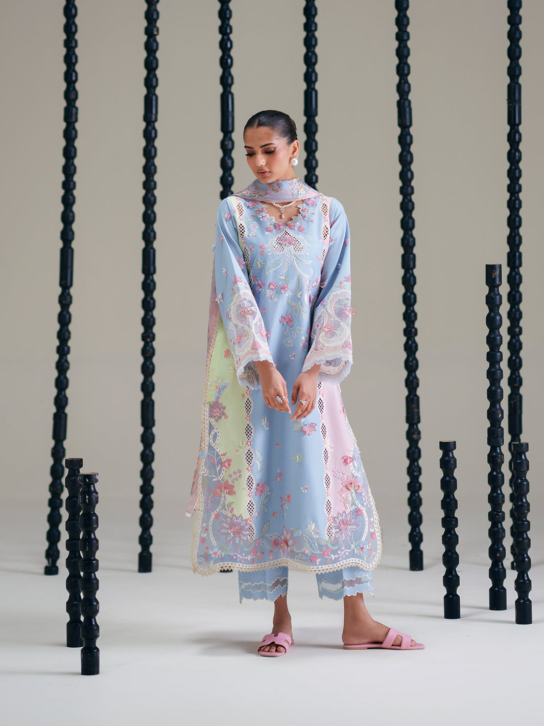 Amour Luxury Lawn – 184-B