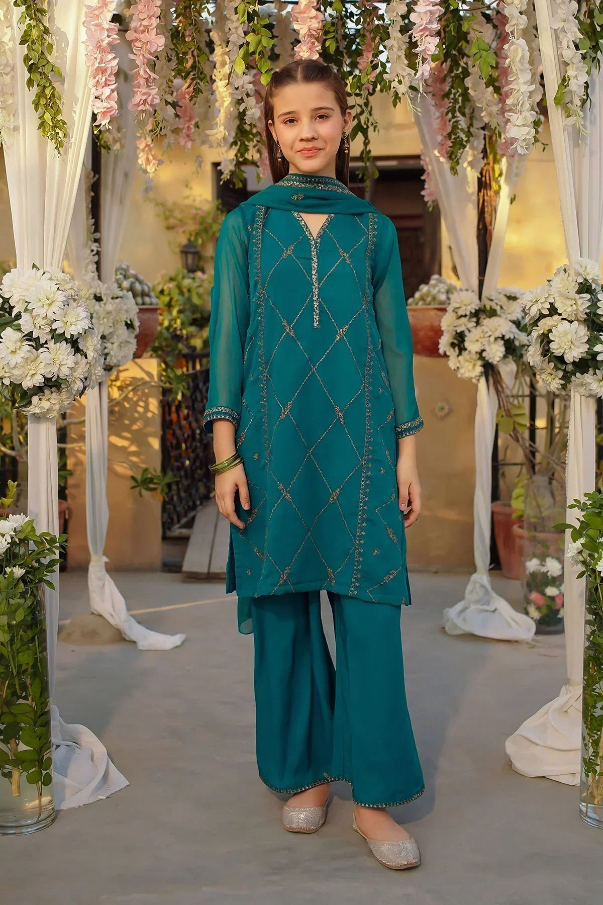 bemberg crinkle chiffon Kurta Set in Emerald green