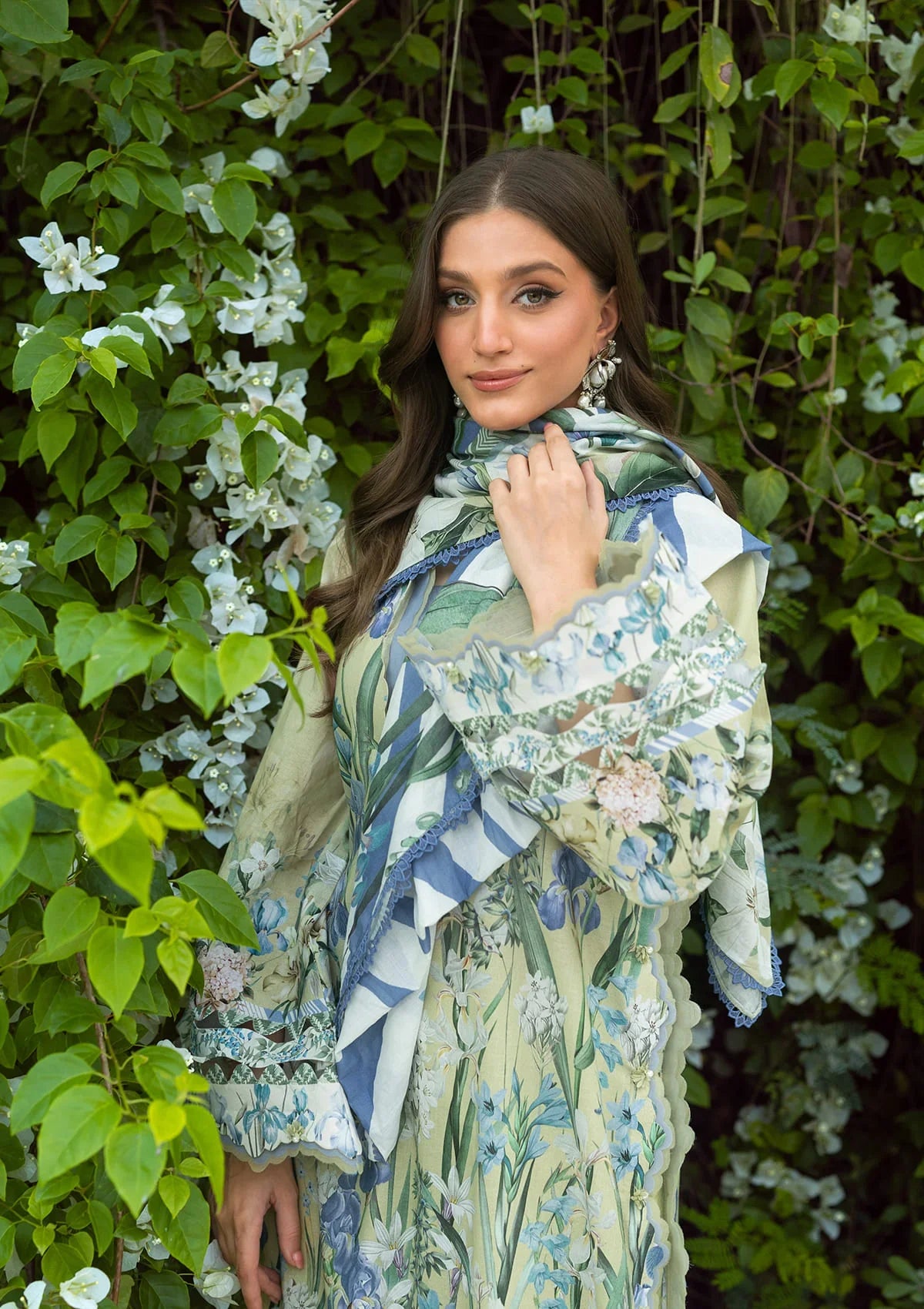 Bridgerton Prints Lawn – EPB-2A GARDEN AFFAIR
