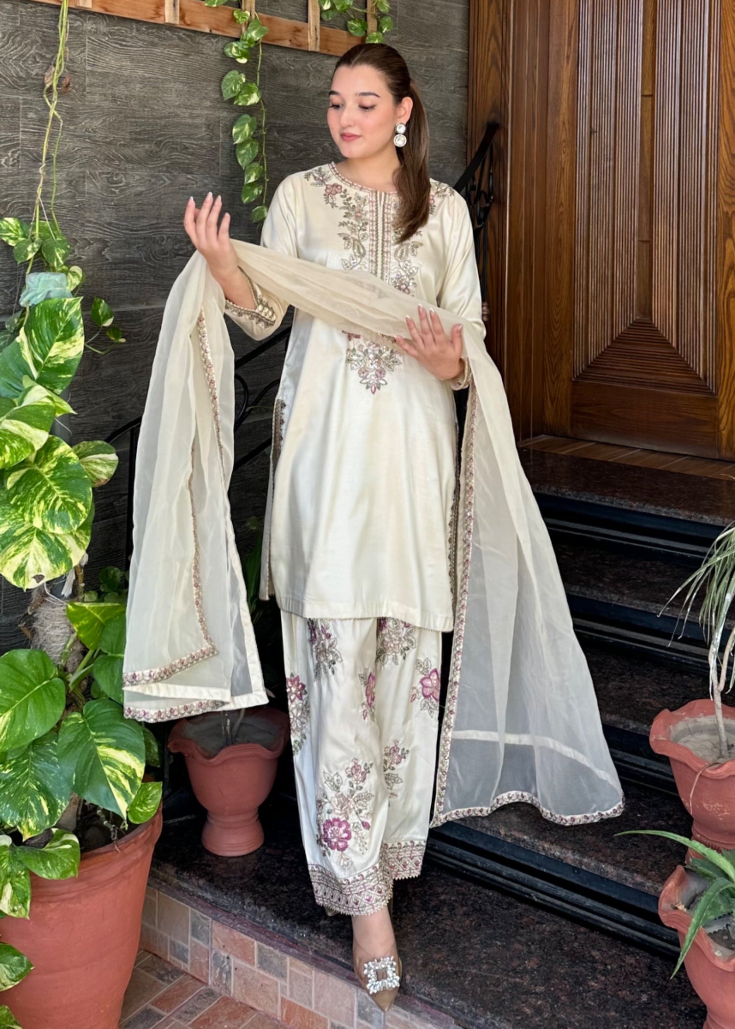 silk Kurta Set in Off-white