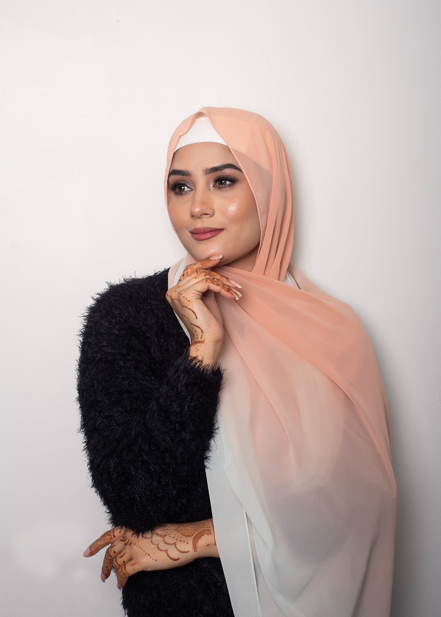 chiffon Hijab in Peach pink